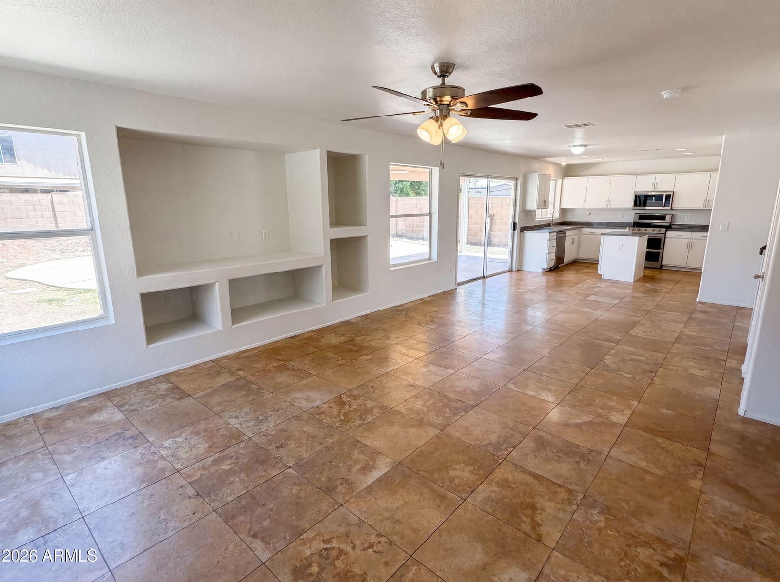 10860 W LONE CACTUS Drive, Peoria, AZ 85373 — photo 12 of 27