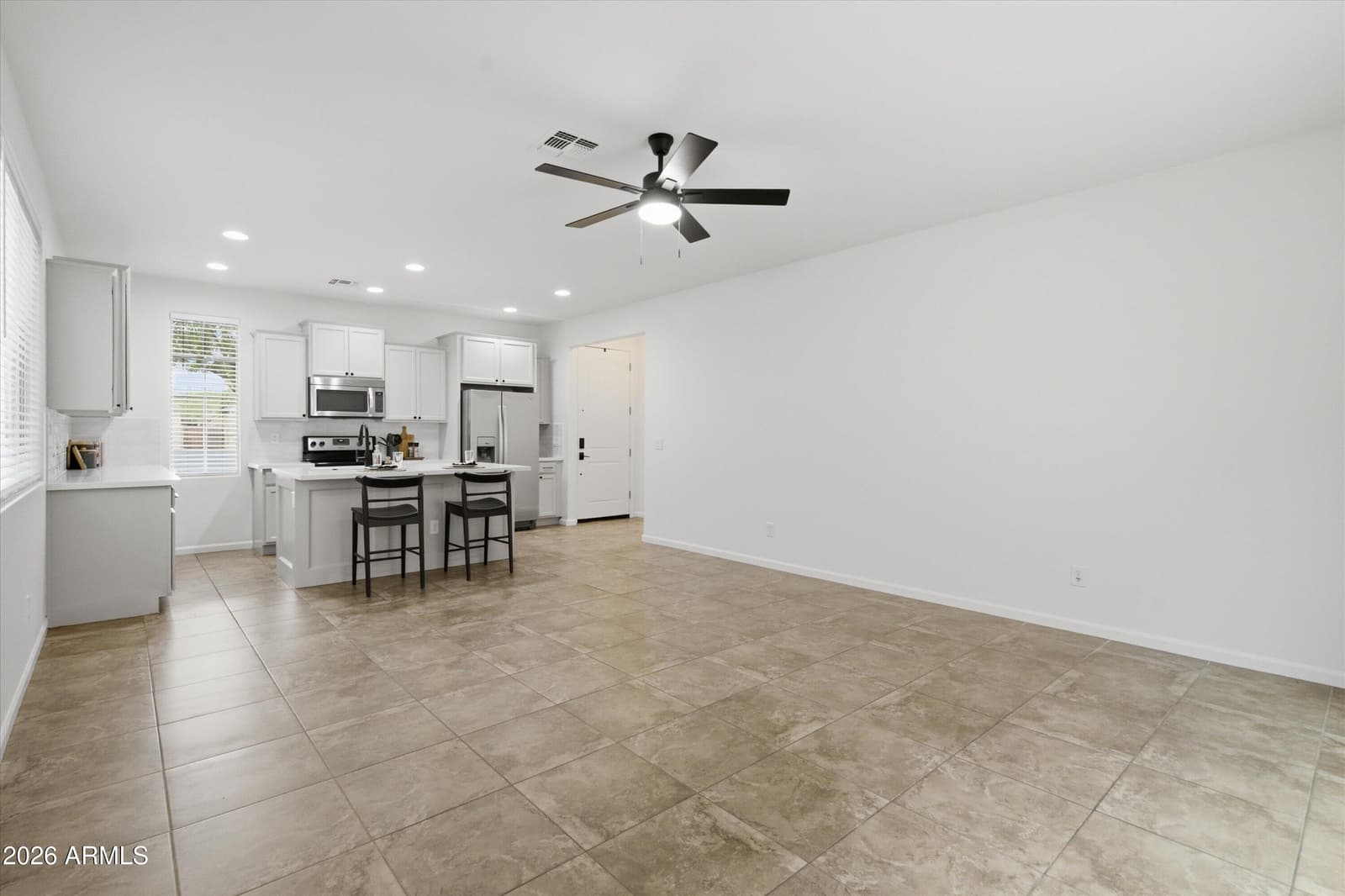 1430 S PONDEROSA Drive, Gilbert, AZ 85296 — photo 5 of 34