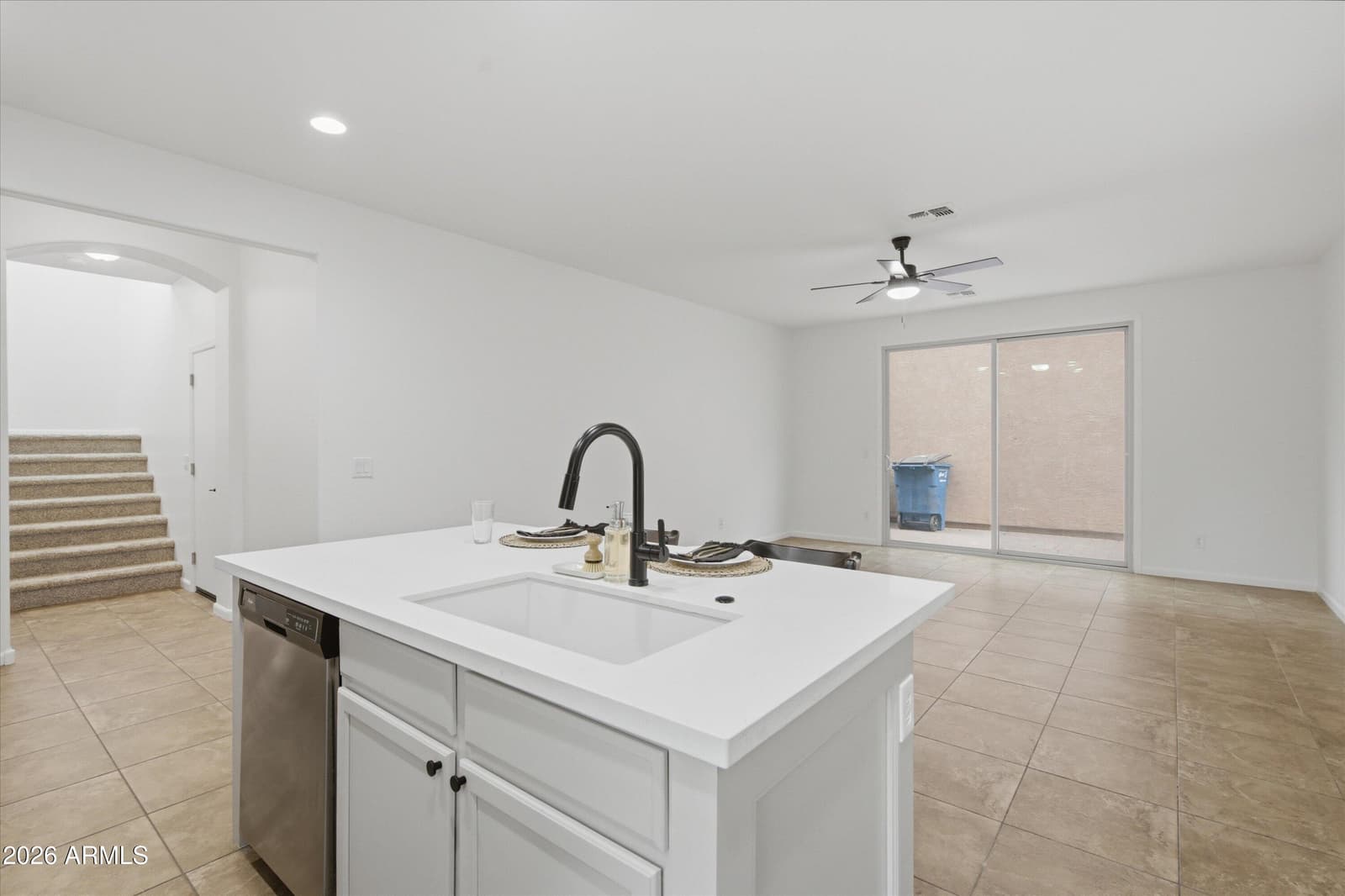 1430 S PONDEROSA Drive, Gilbert, AZ 85296 — photo 8 of 34