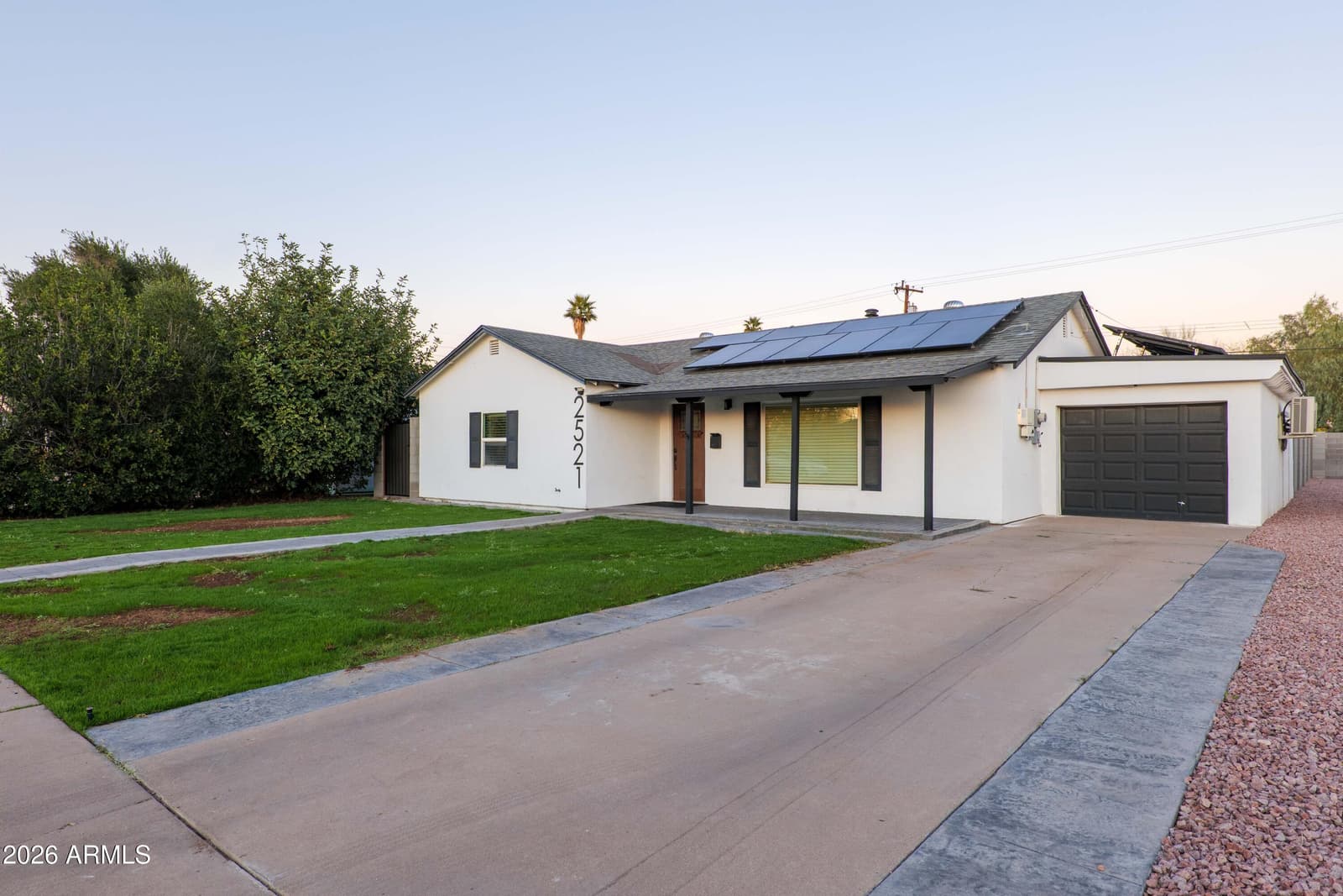 2521 N Evergreen Street, Phoenix, AZ 85006 — photo 9 of 38