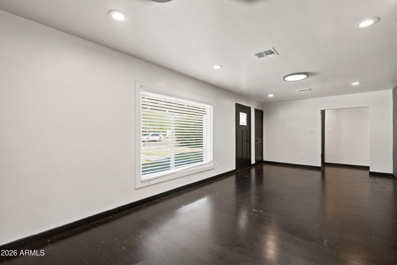 2521 N Evergreen Street, Phoenix, AZ 85006 — photo 6 of 38