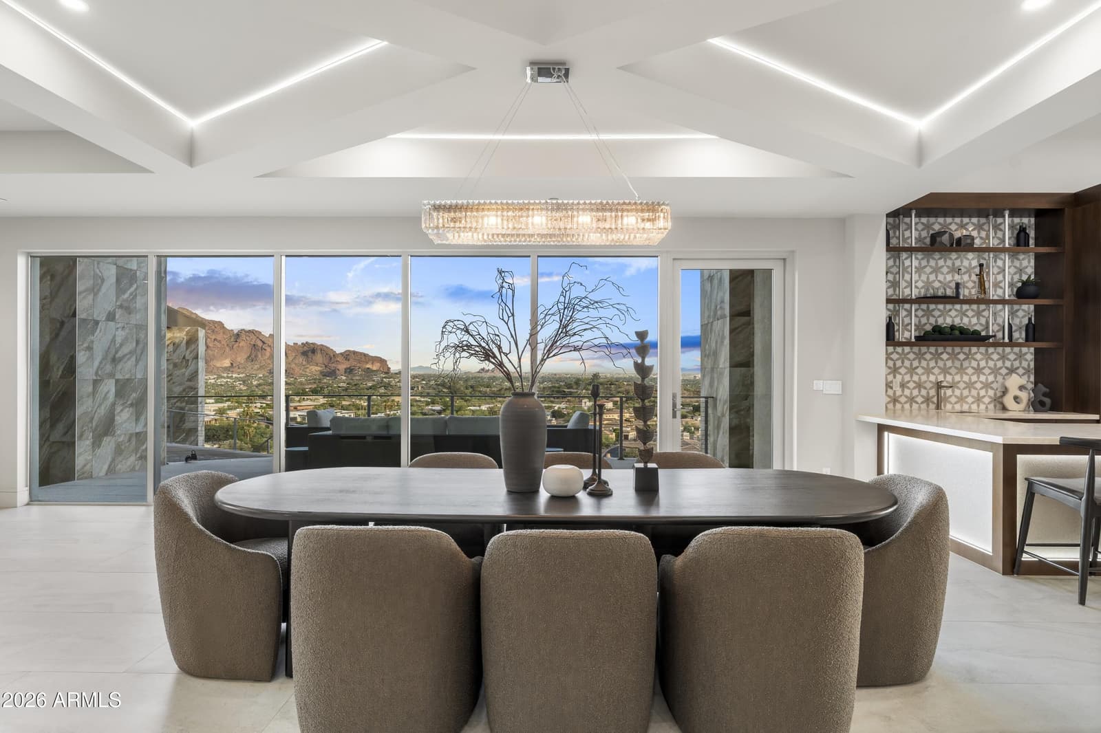 6800 N 39TH Place, Paradise Valley, AZ 85253 — photo 12 of 108