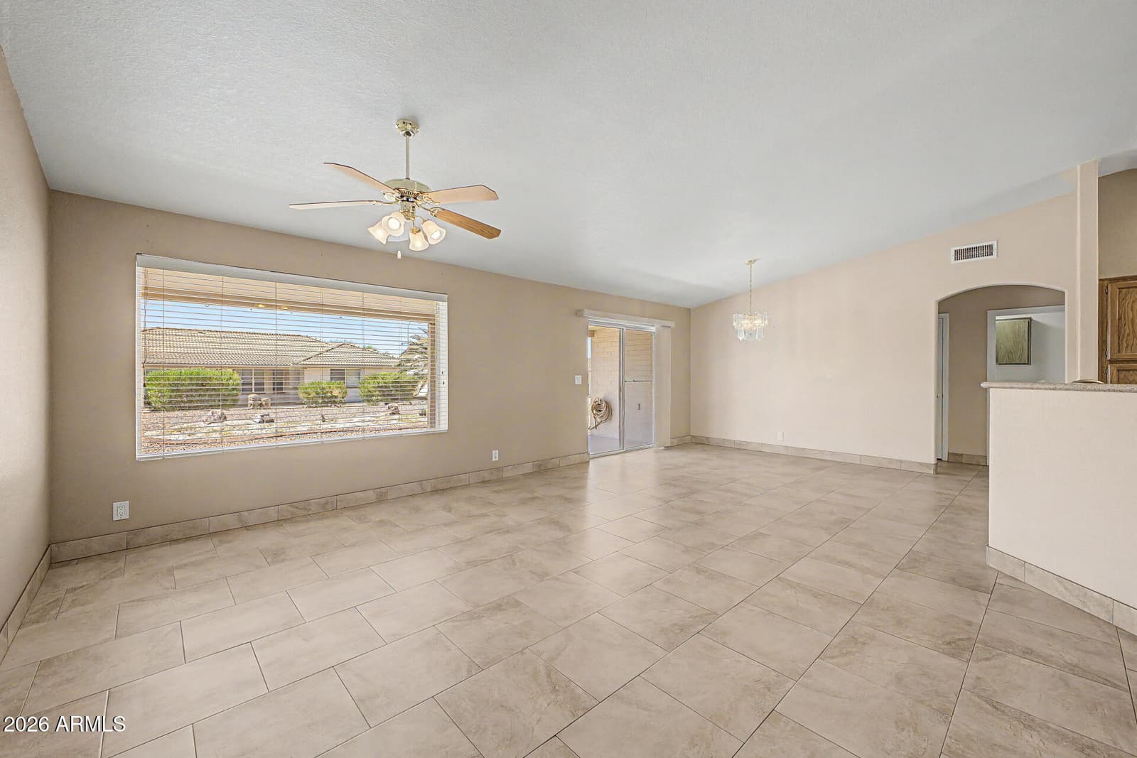 11247 E MEDINA Avenue, Mesa, AZ 85209 — photo 7 of 31