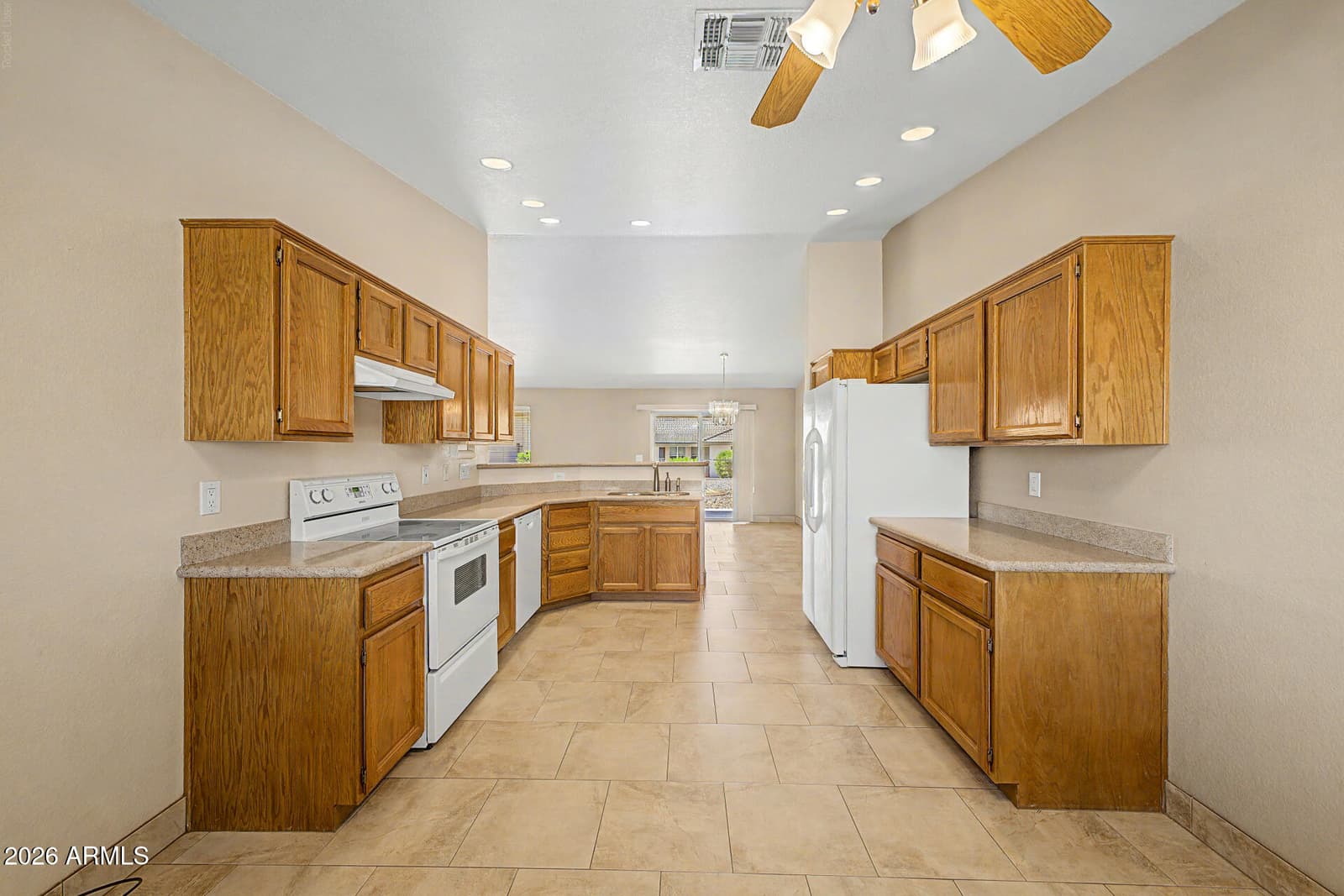 11247 E MEDINA Avenue, Mesa, AZ 85209 — photo 11 of 31
