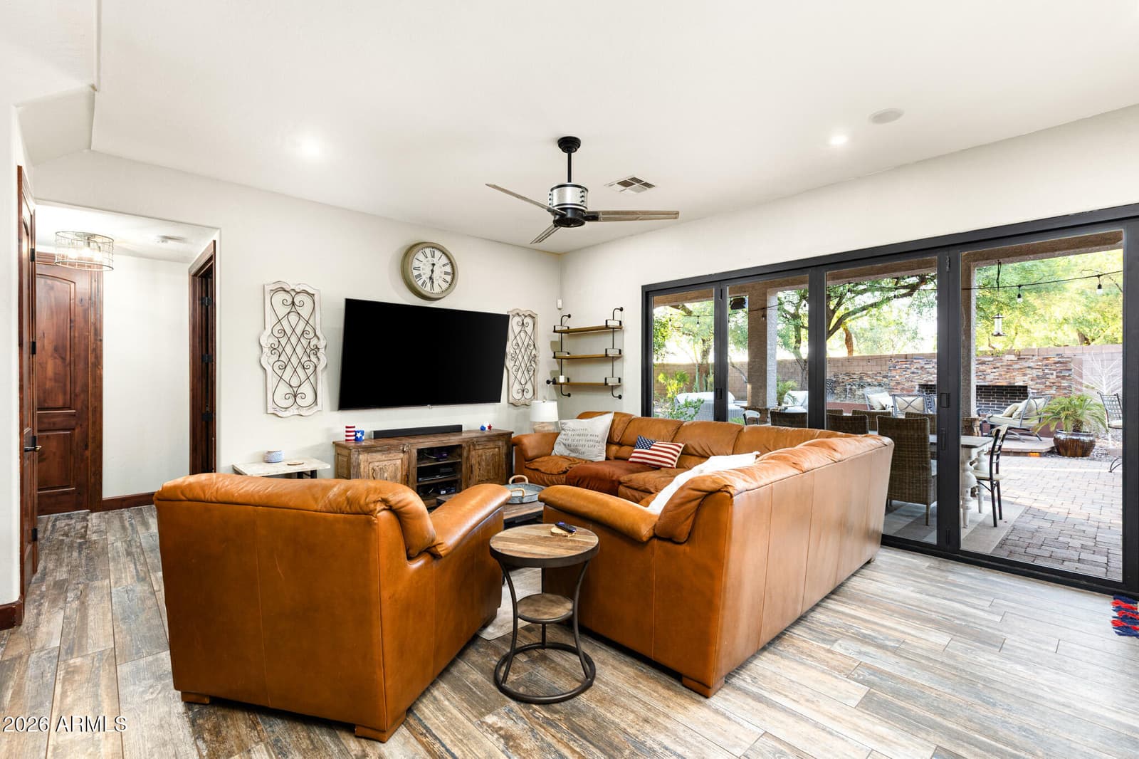 4008 E LARIAT Lane, Phoenix, AZ 85050 — photo 5 of 45
