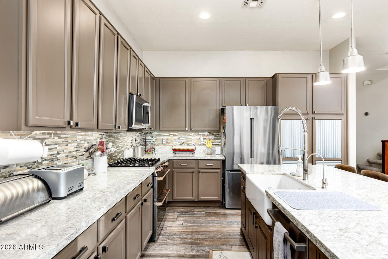 4008 E LARIAT Lane, Phoenix, AZ 85050 — photo 10 of 45