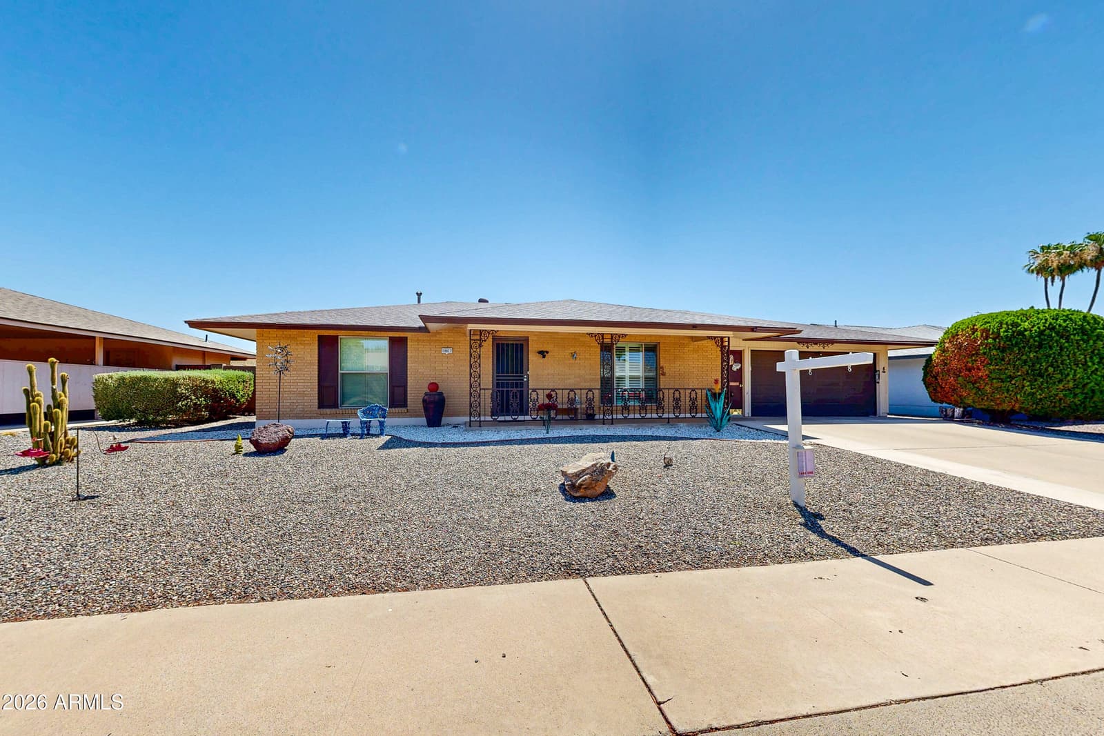 10821 W ROUNDELAY Circle, Sun City, AZ 85351 — photo 8 of 59