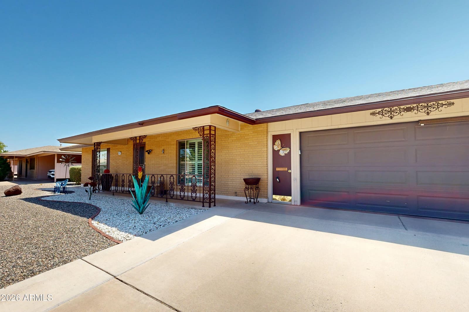 10821 W ROUNDELAY Circle, Sun City, AZ 85351 — photo 9 of 59