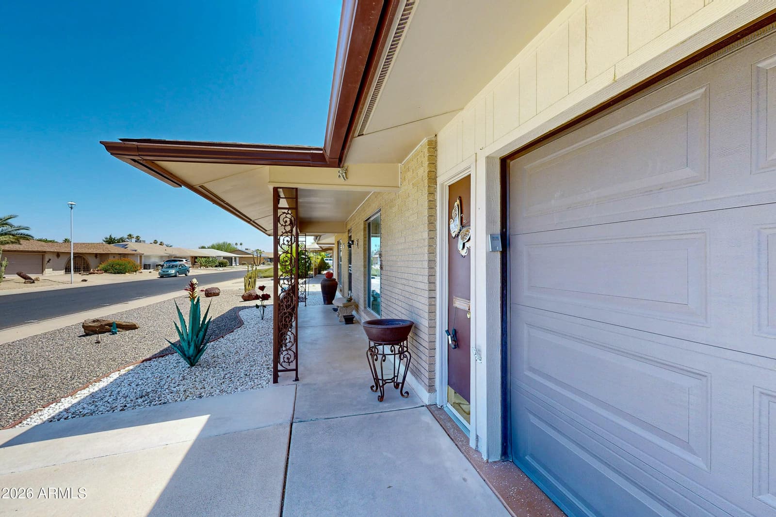 10821 W ROUNDELAY Circle, Sun City, AZ 85351 — photo 10 of 59