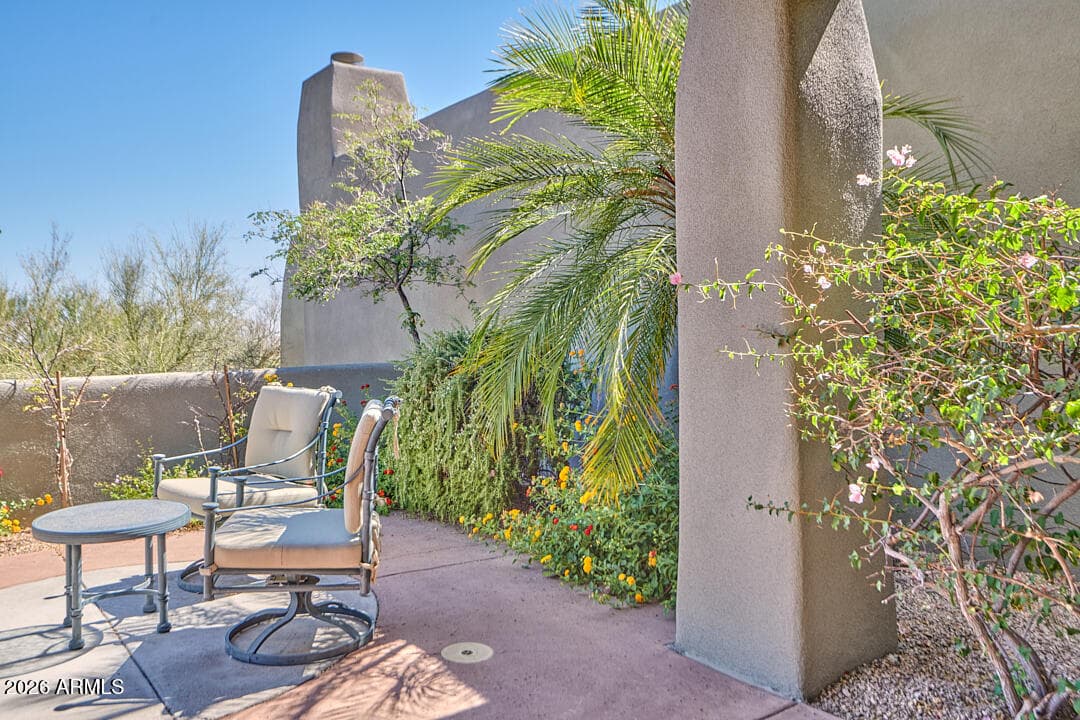 10095 E GRAYTHORN Drive, Scottsdale, AZ 85262 — photo 7 of 35
