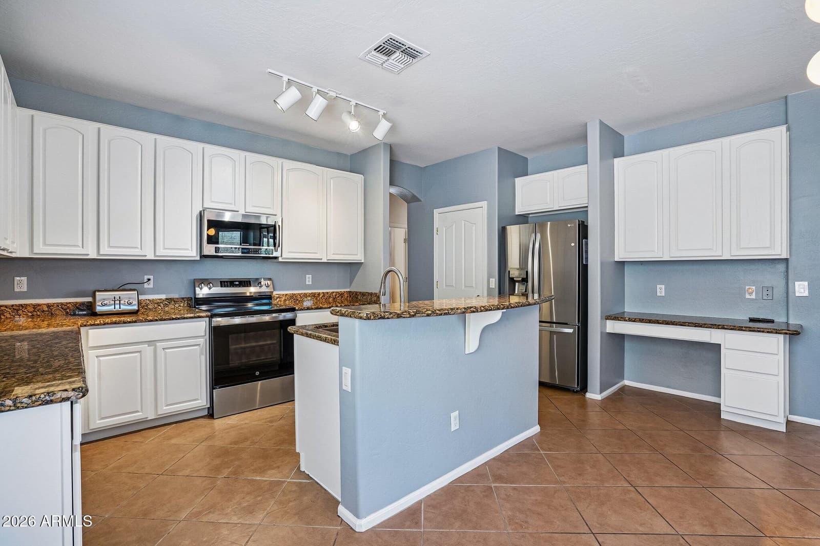 12172 N 150TH Lane, Surprise, AZ 85379 — photo 5 of 37