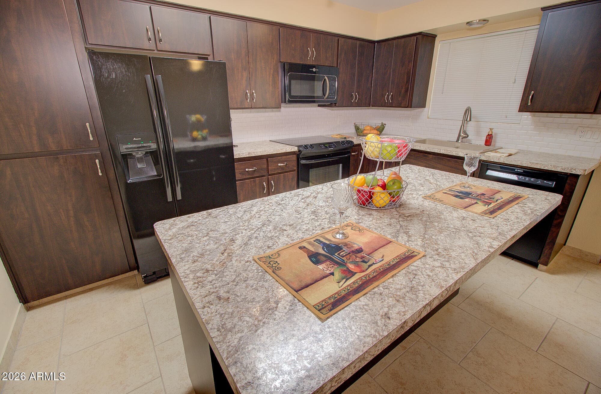 753 E BRENDA Drive, Casa Grande, AZ 85122 — photo 7 of 22