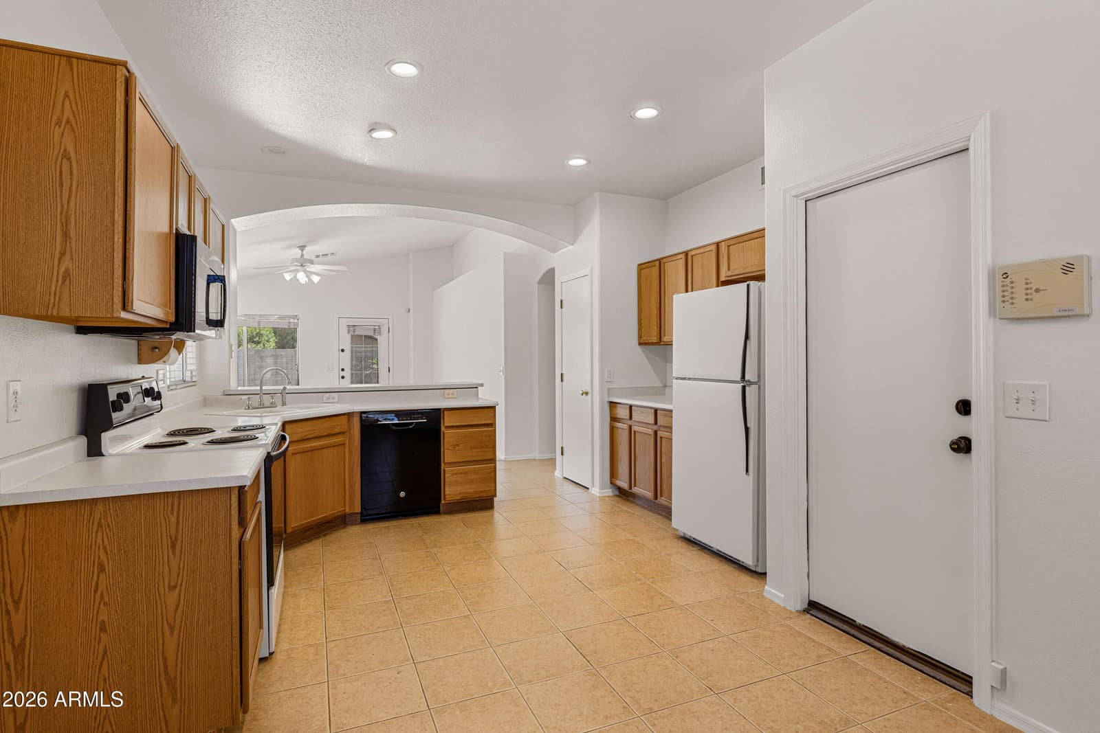5747 E GABLE Circle, Mesa, AZ 85206 — photo 8 of 37