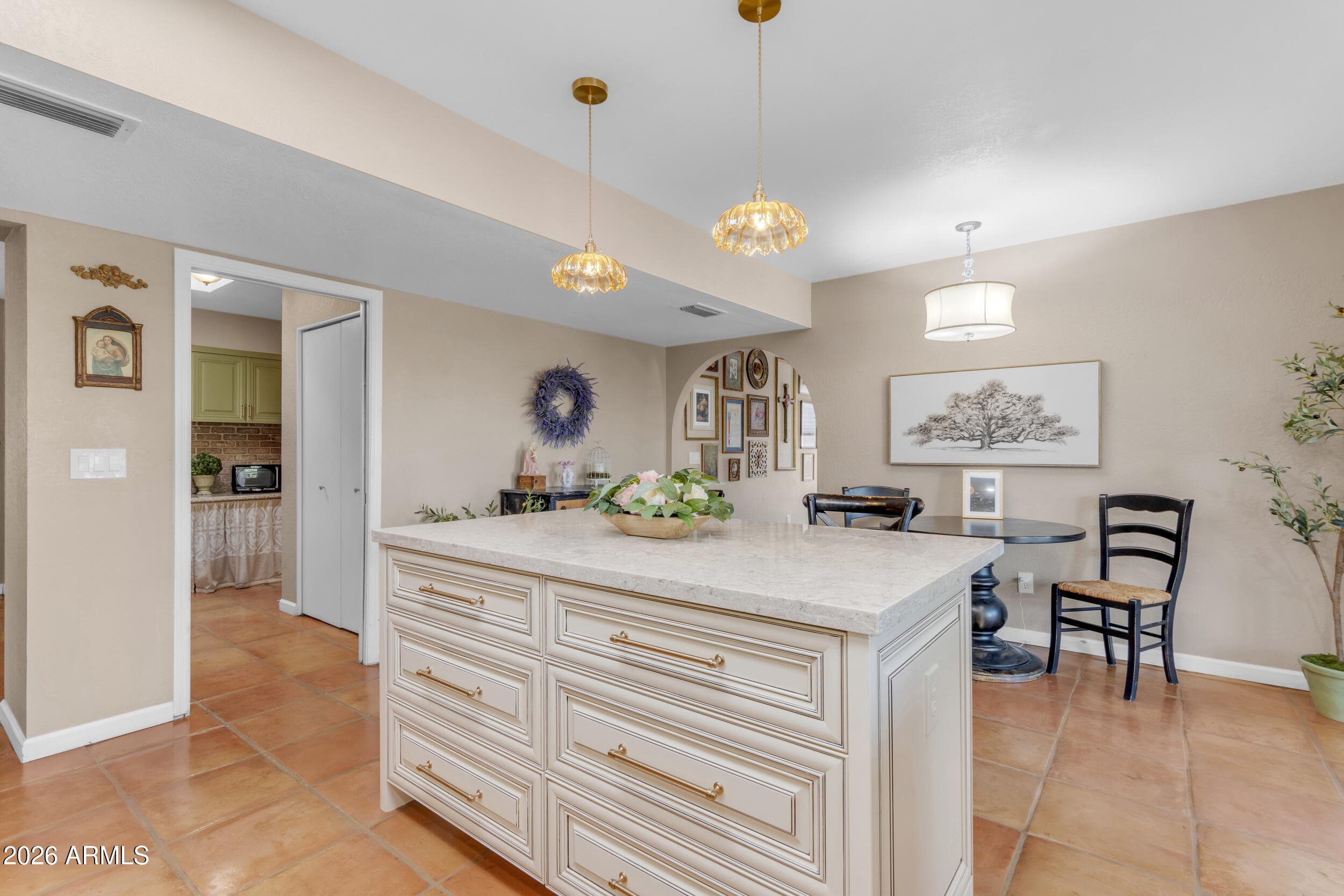 6409 S HAZELTON Lane, Tempe, AZ 85283 — photo 17 of 66
