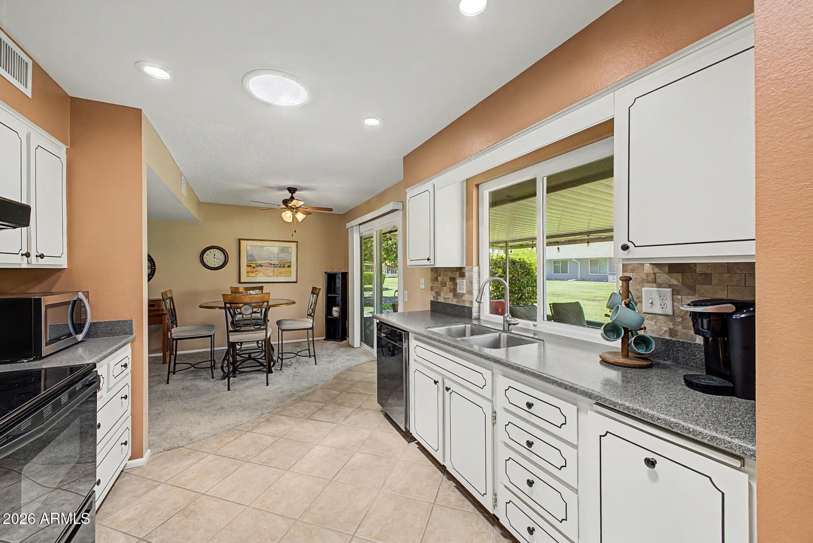 9618 W Long Hills Drive, Sun City, AZ 85351 — photo 10 of 25