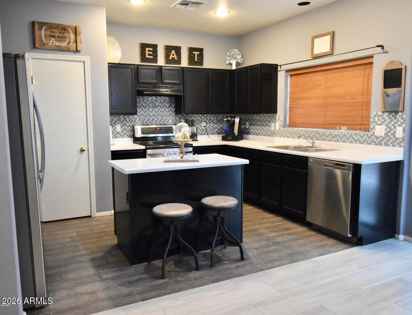 6430 W CONSTANCE Way, Laveen, AZ 85339 — photo 9 of 31