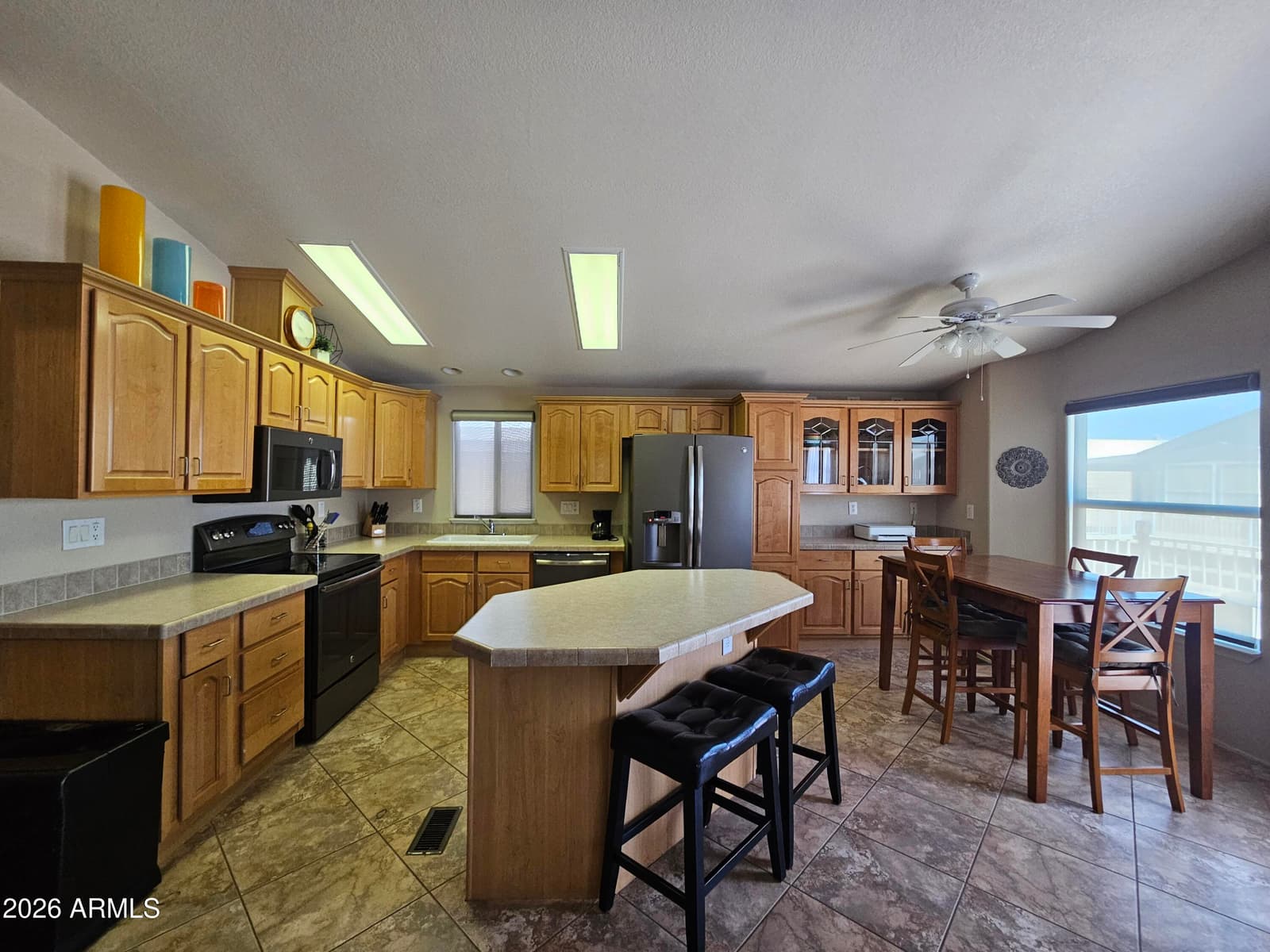 650 N Hawes Road 4621, Mesa, AZ 85207 — photo 3 of 33