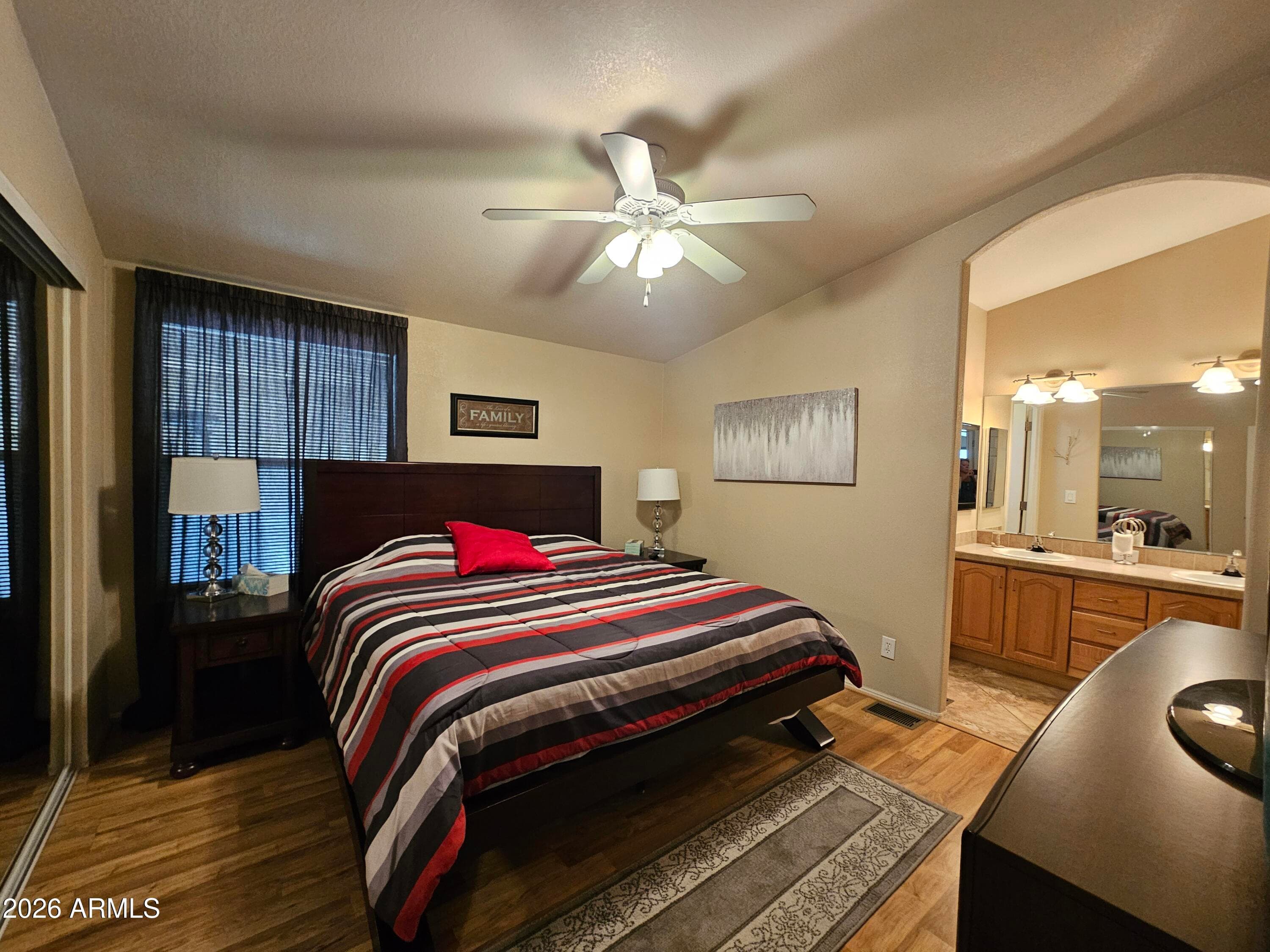 650 N Hawes Road 4621, Mesa, AZ 85207 — photo 11 of 33