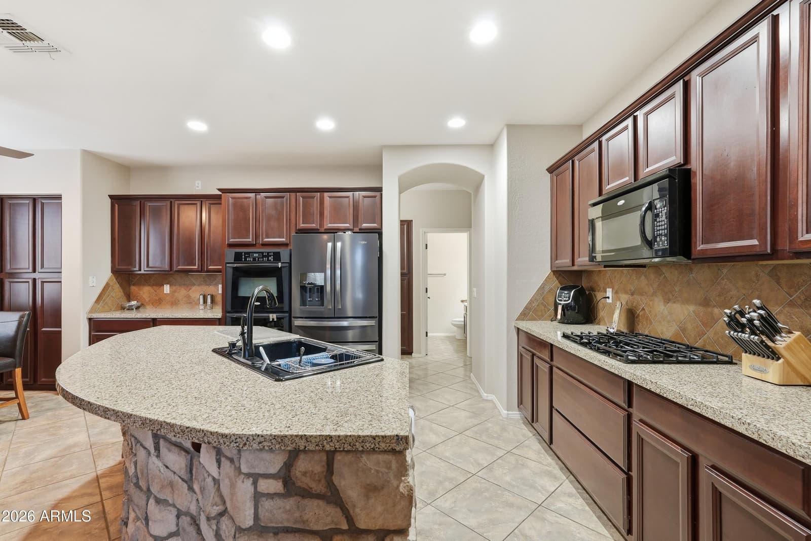 3840 E KINGBIRD Place, Chandler, AZ 85286 — photo 11 of 41