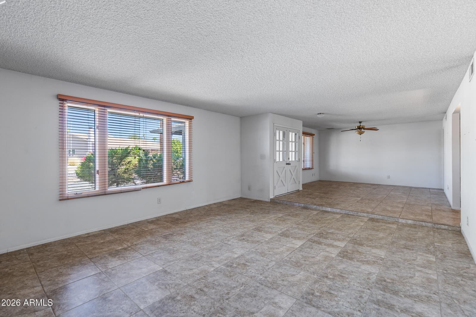 11825 S PAIUTE Street, Phoenix, AZ 85044 — photo 8 of 38