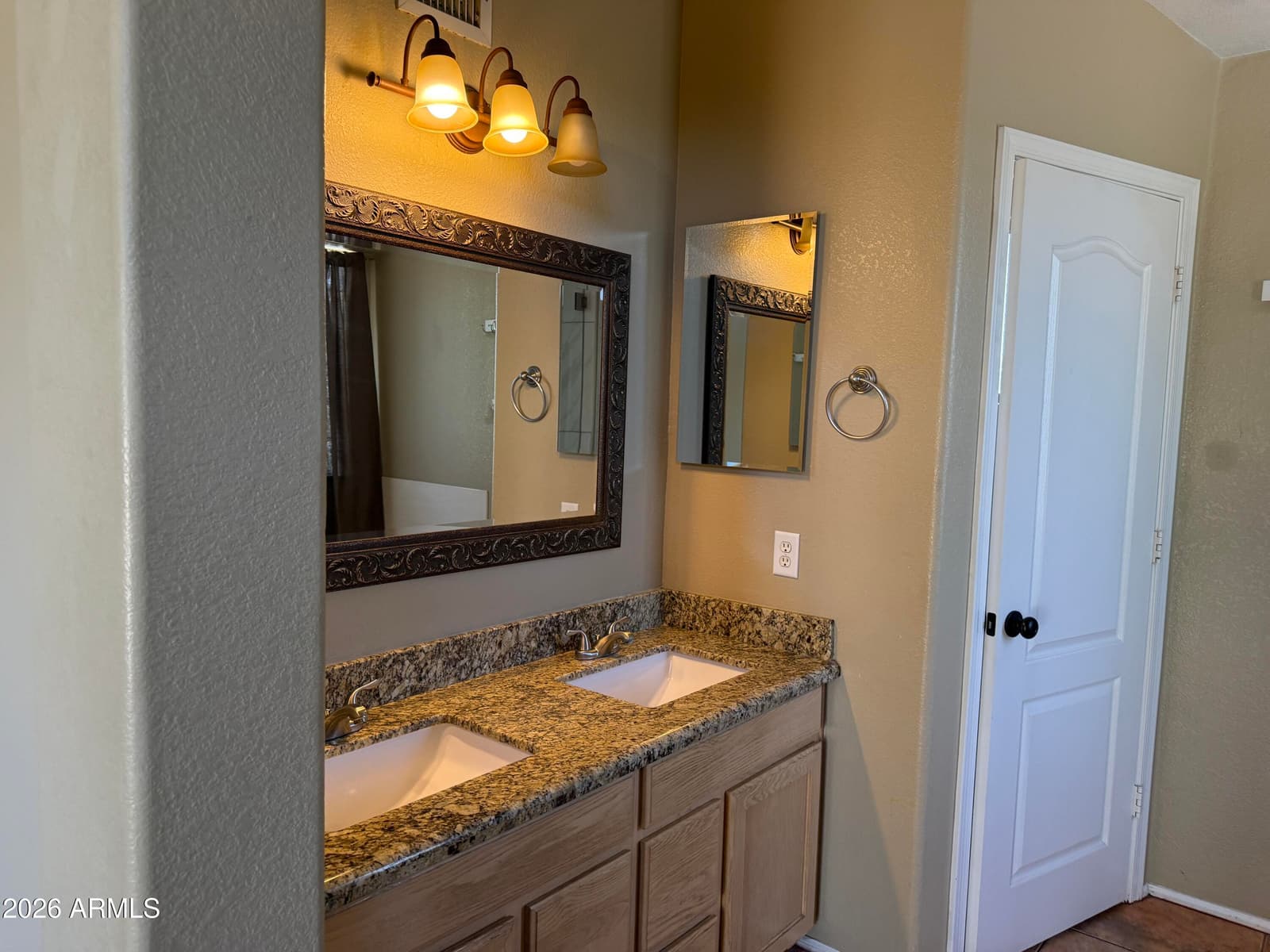 11171 W EDGEMONT Avenue, Avondale, AZ 85392 — photo 7 of 12
