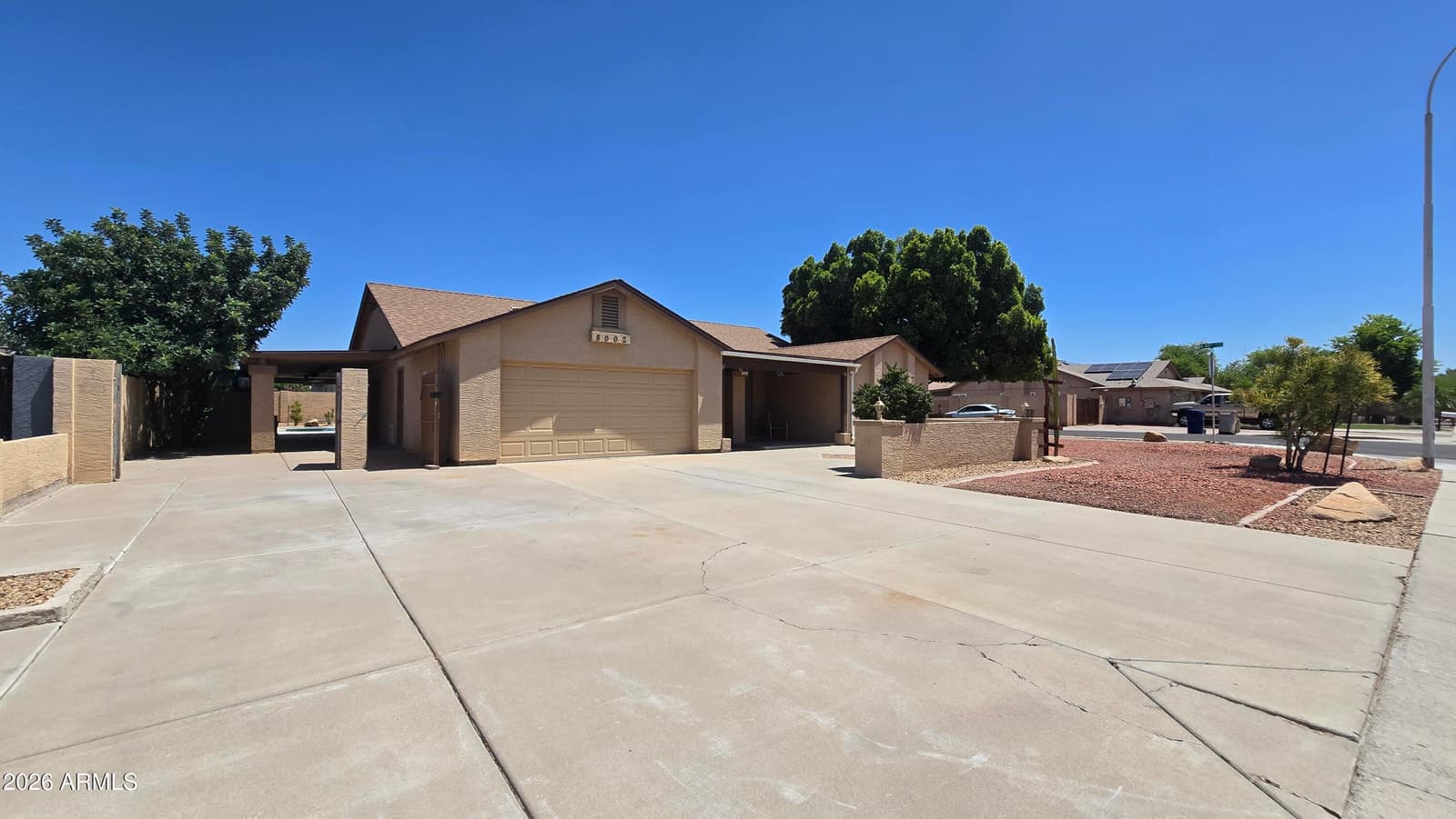 8002 W MARYLAND Avenue, Glendale, AZ 85303 — photo 8 of 47