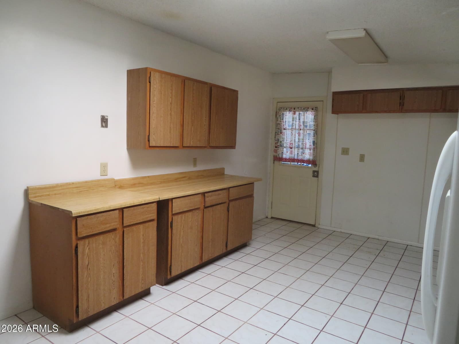 211 Dragoon Street, Huachuca City, AZ 85616 — photo 8 of 33