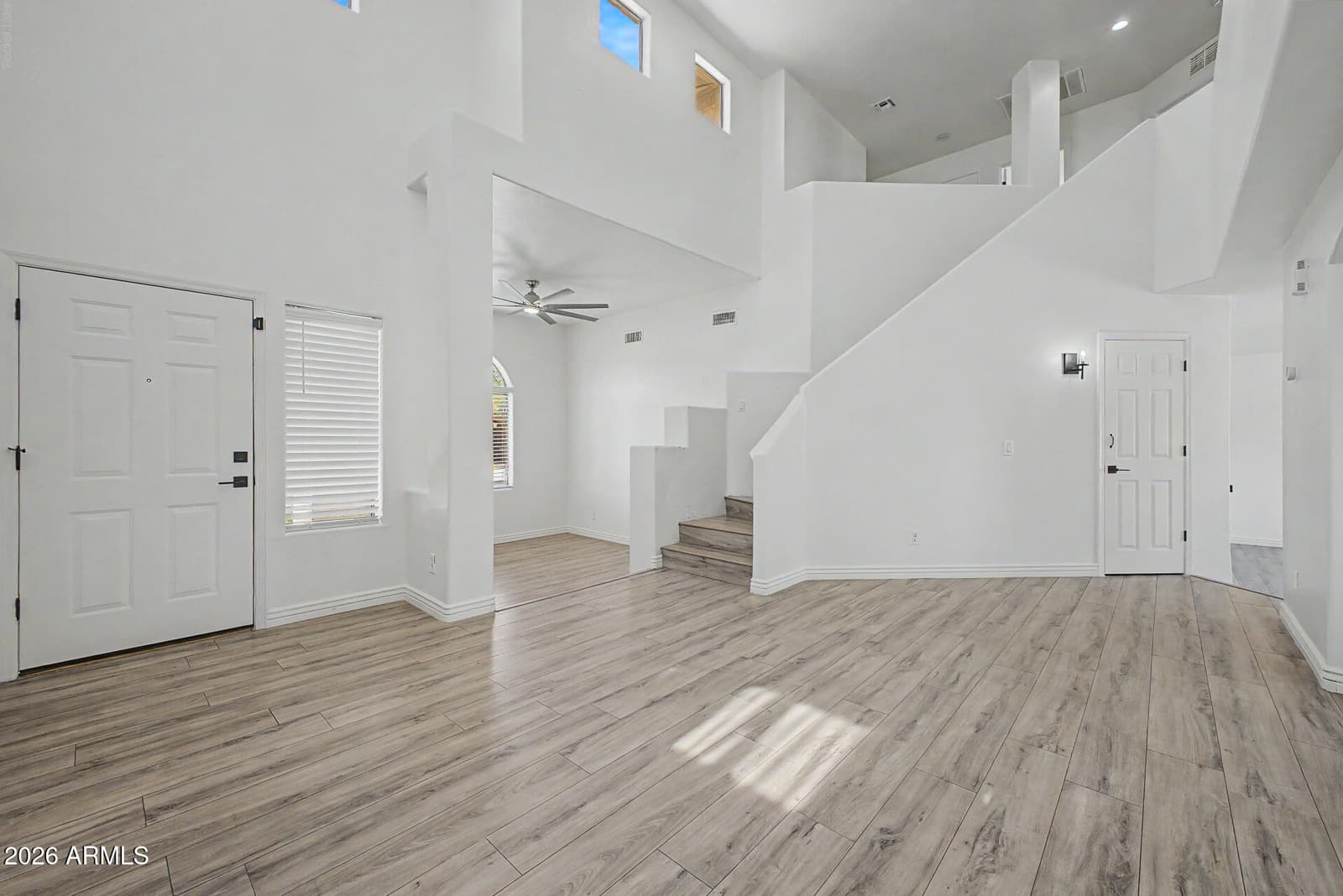 15936 W CENTRAL Street, Surprise, AZ 85374 — photo 5 of 32