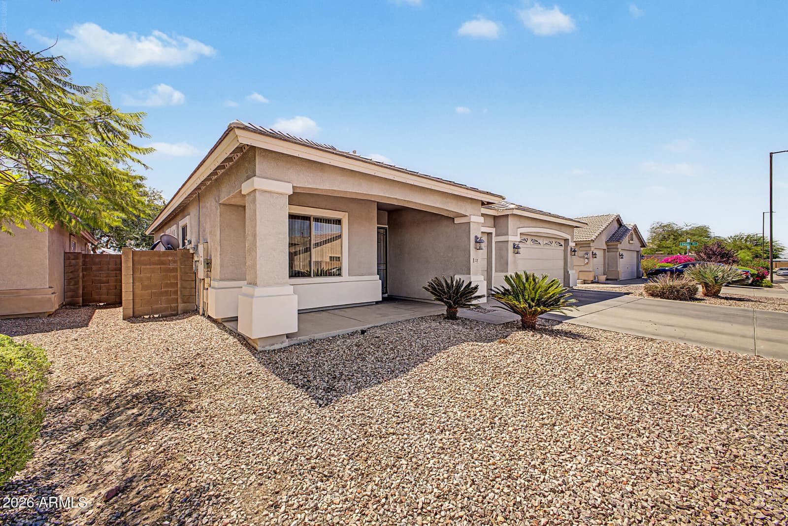 5722 N LAGUNA Drive, Litchfield Park, AZ 85340 — photo 4 of 43