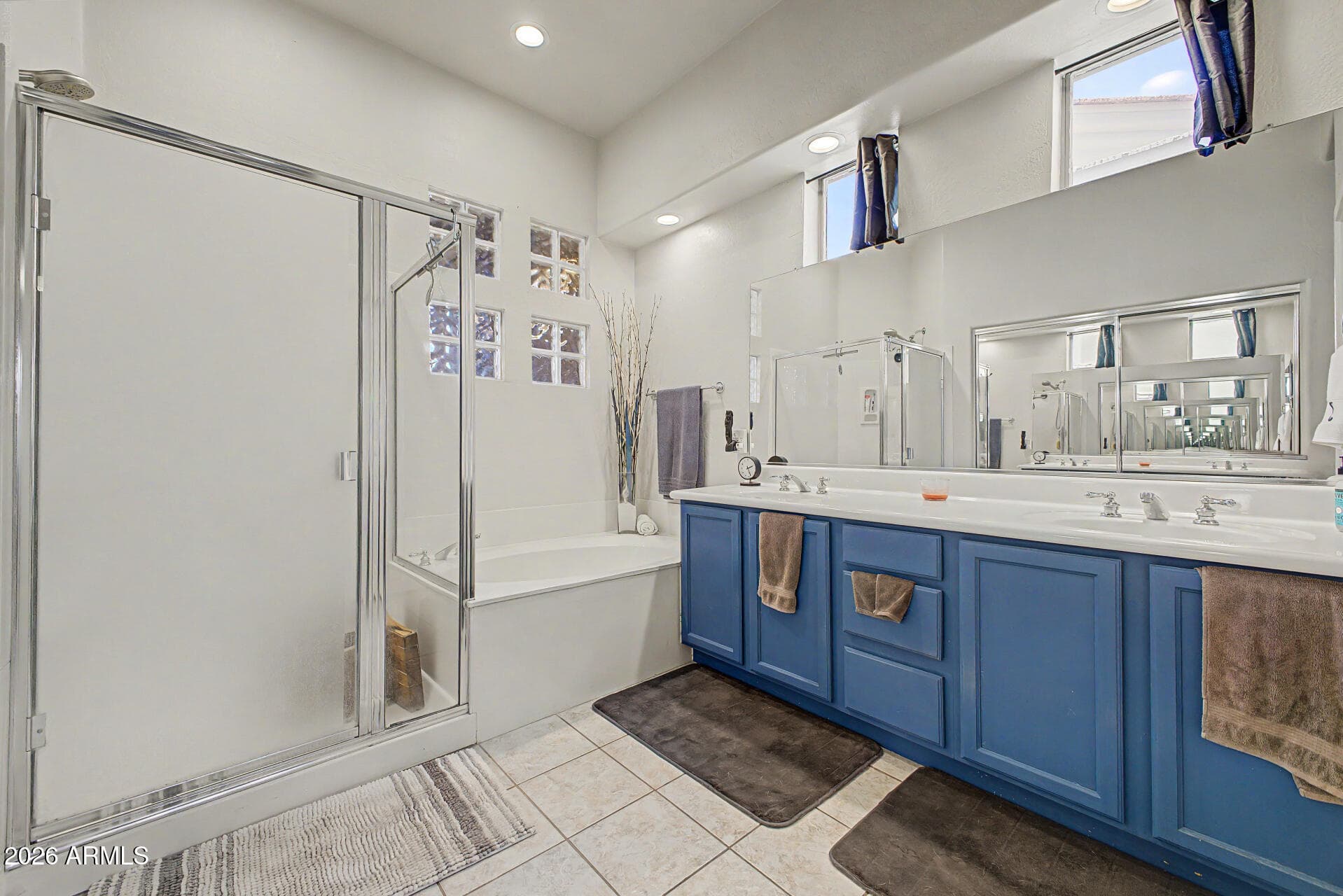 3901 E CARTER Drive, Phoenix, AZ 85042 — photo 16 of 23
