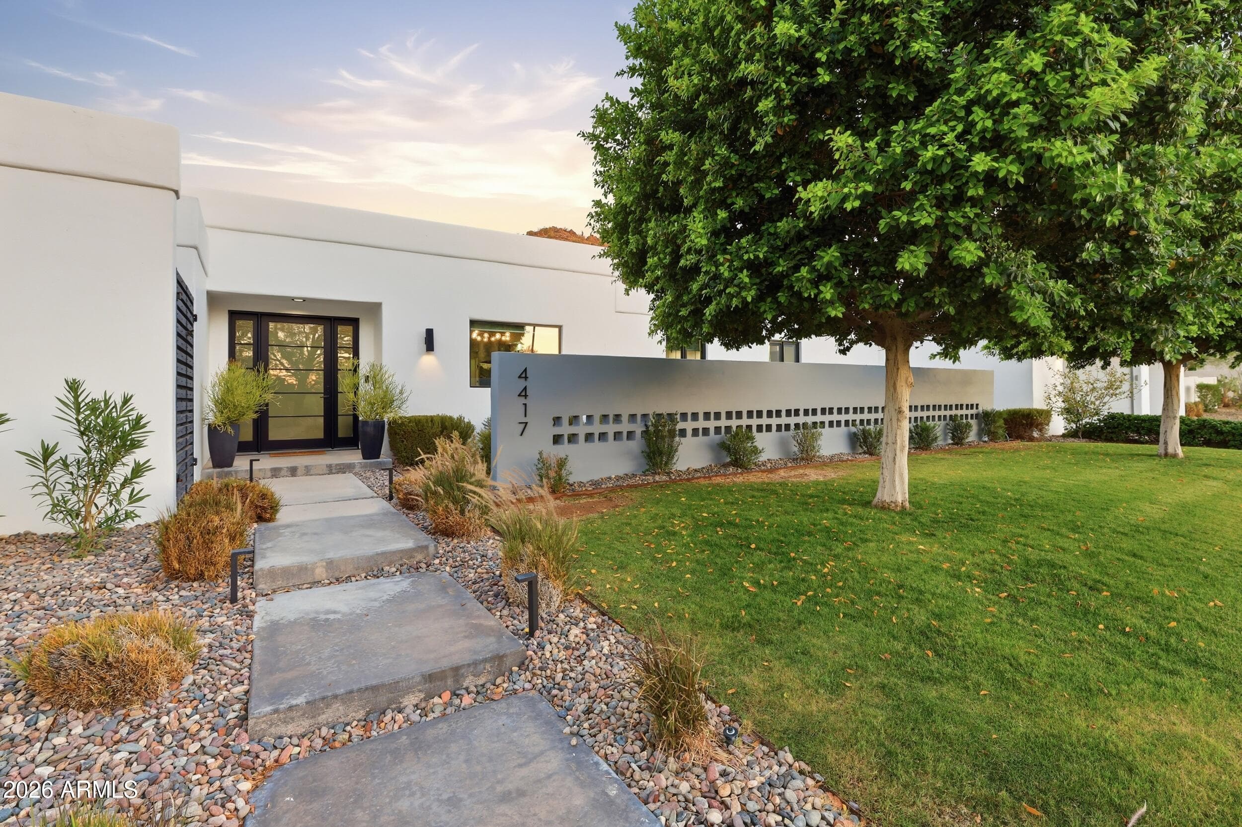 4417 E MOUNTAIN VIEW Road, Phoenix, AZ 85028 — photo 2 of 40
