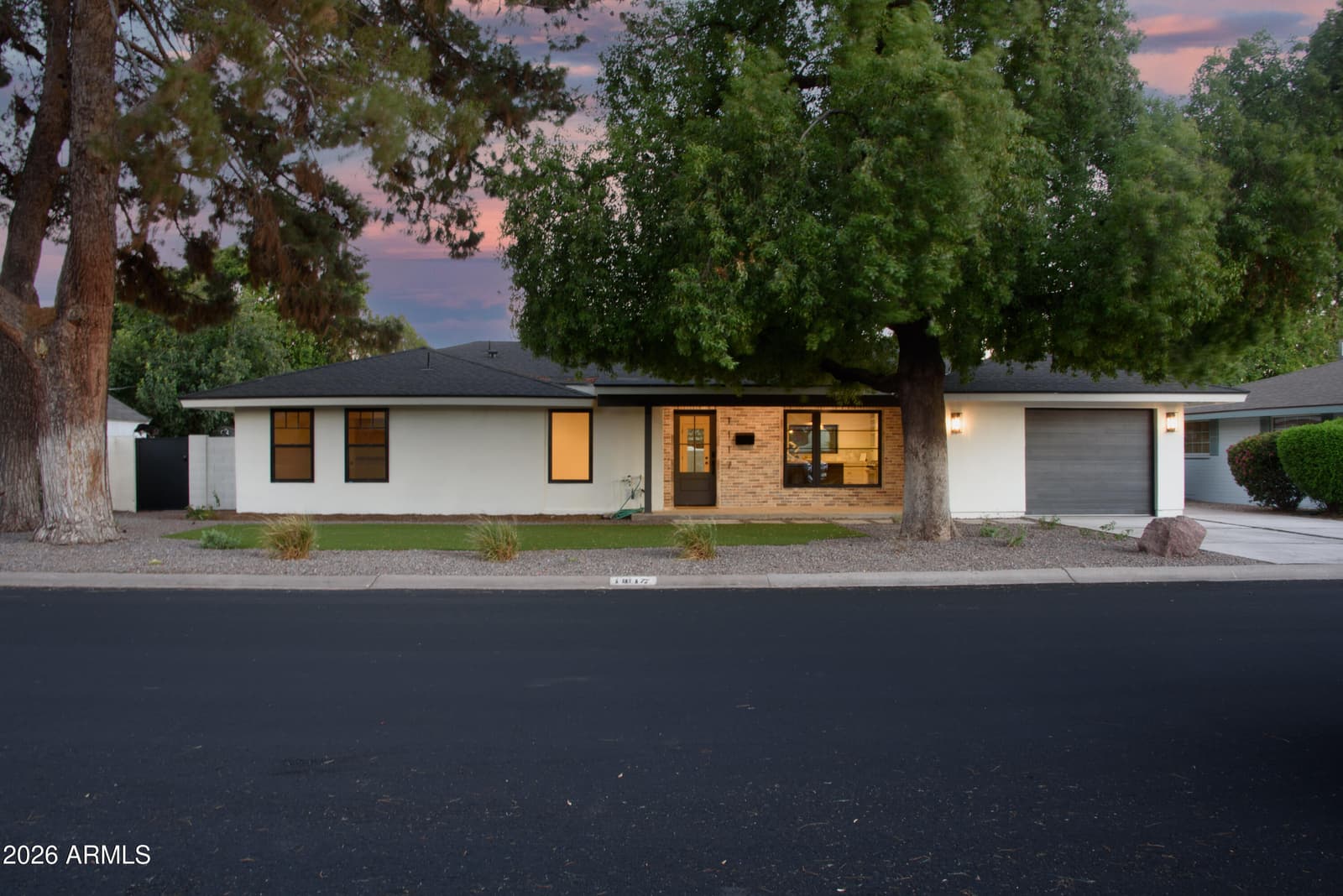 1117 W VERMONT Avenue, Phoenix, AZ 85013 — photo 2 of 58
