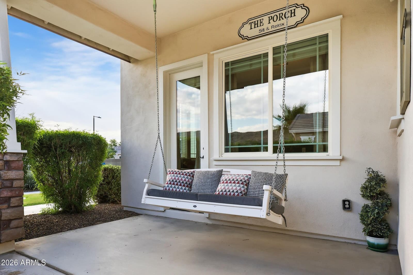 7823 S 28TH Way, Phoenix, AZ 85042 — photo 4 of 39