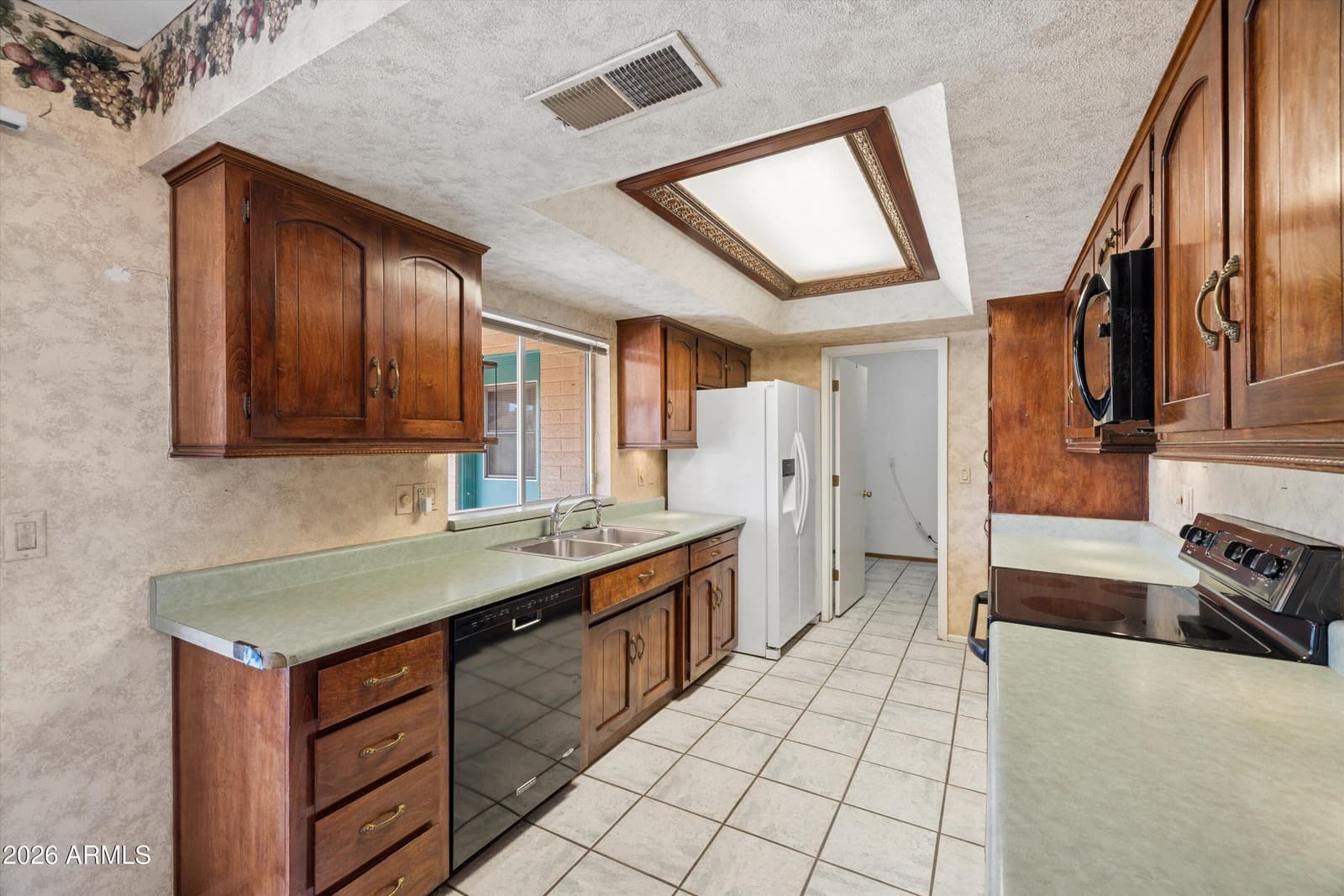 5209 W LAS PALMARITAS Drive, Glendale, AZ 85302 — photo 14 of 51
