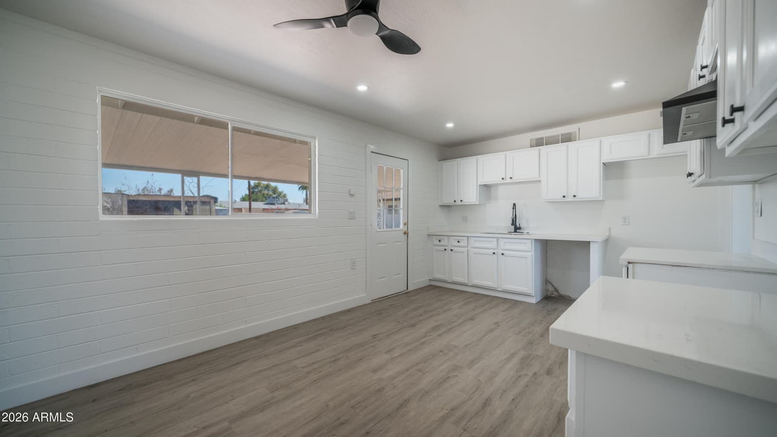 1326 W 6TH Avenue, Mesa, AZ 85202 — photo 6 of 26