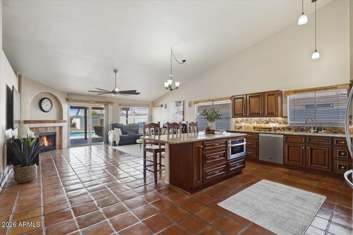 4346 W MISTY WILLOW Lane, Glendale, AZ 85310 — photo 21 of 59