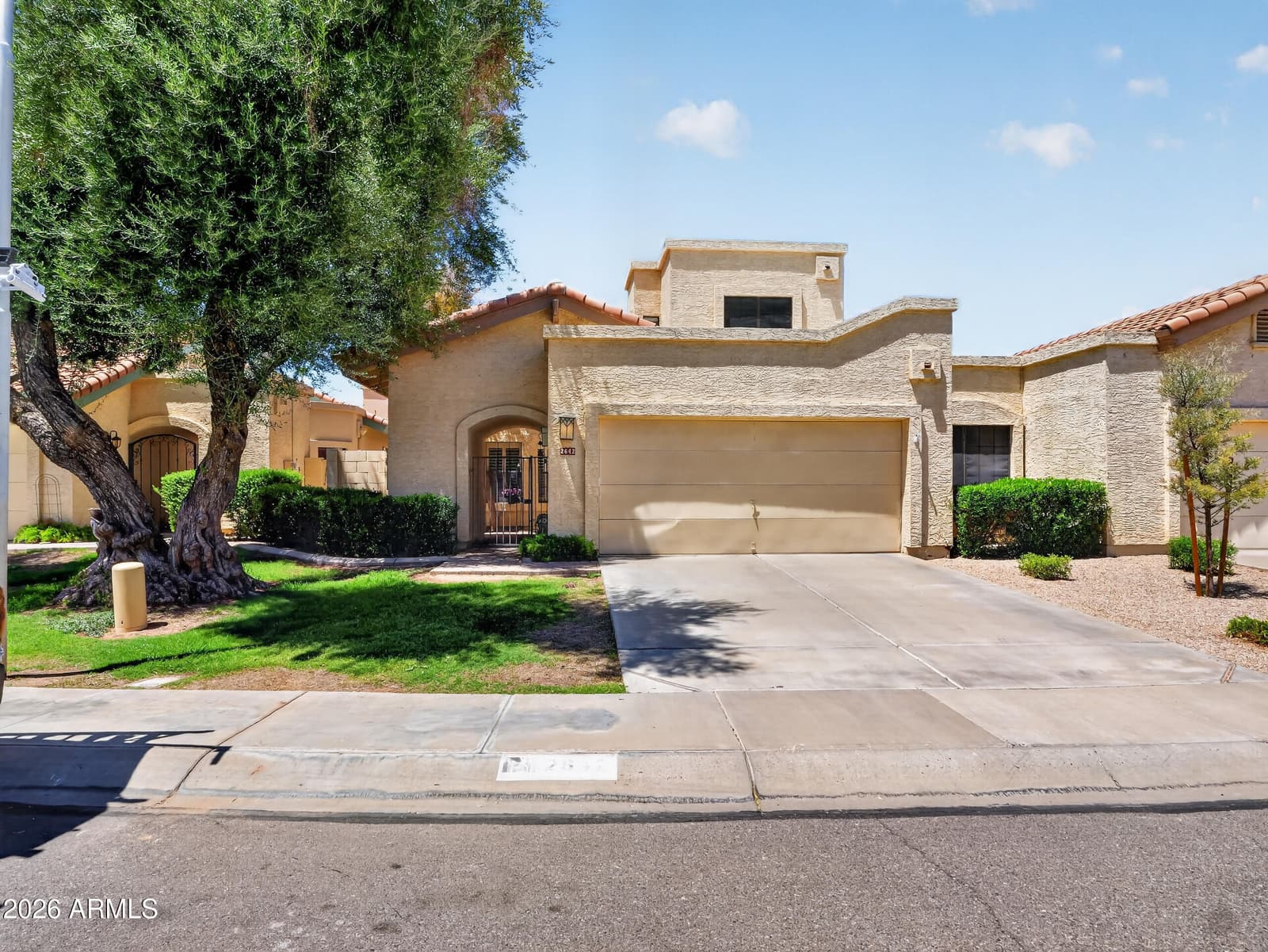 2642 N EL DORADO Place, Chandler, AZ 85224 — photo 2 of 38
