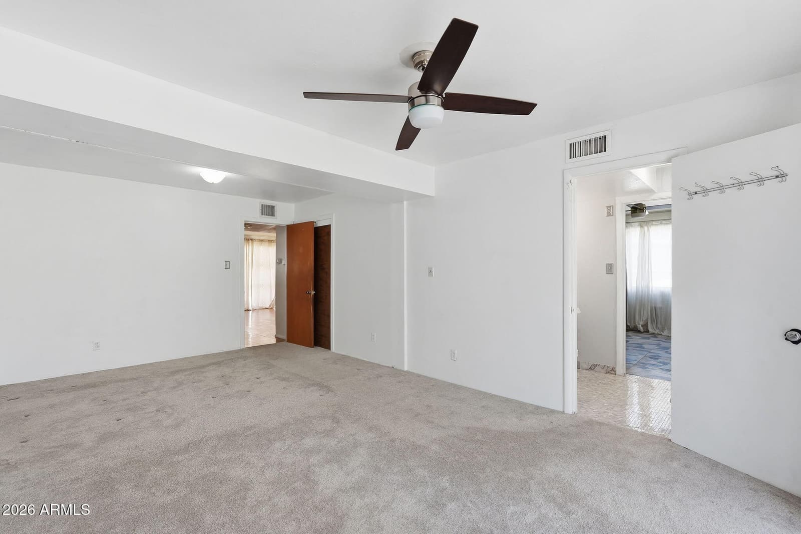 410 W PARKWAY Boulevard, Tempe, AZ 85281 — photo 18 of 46