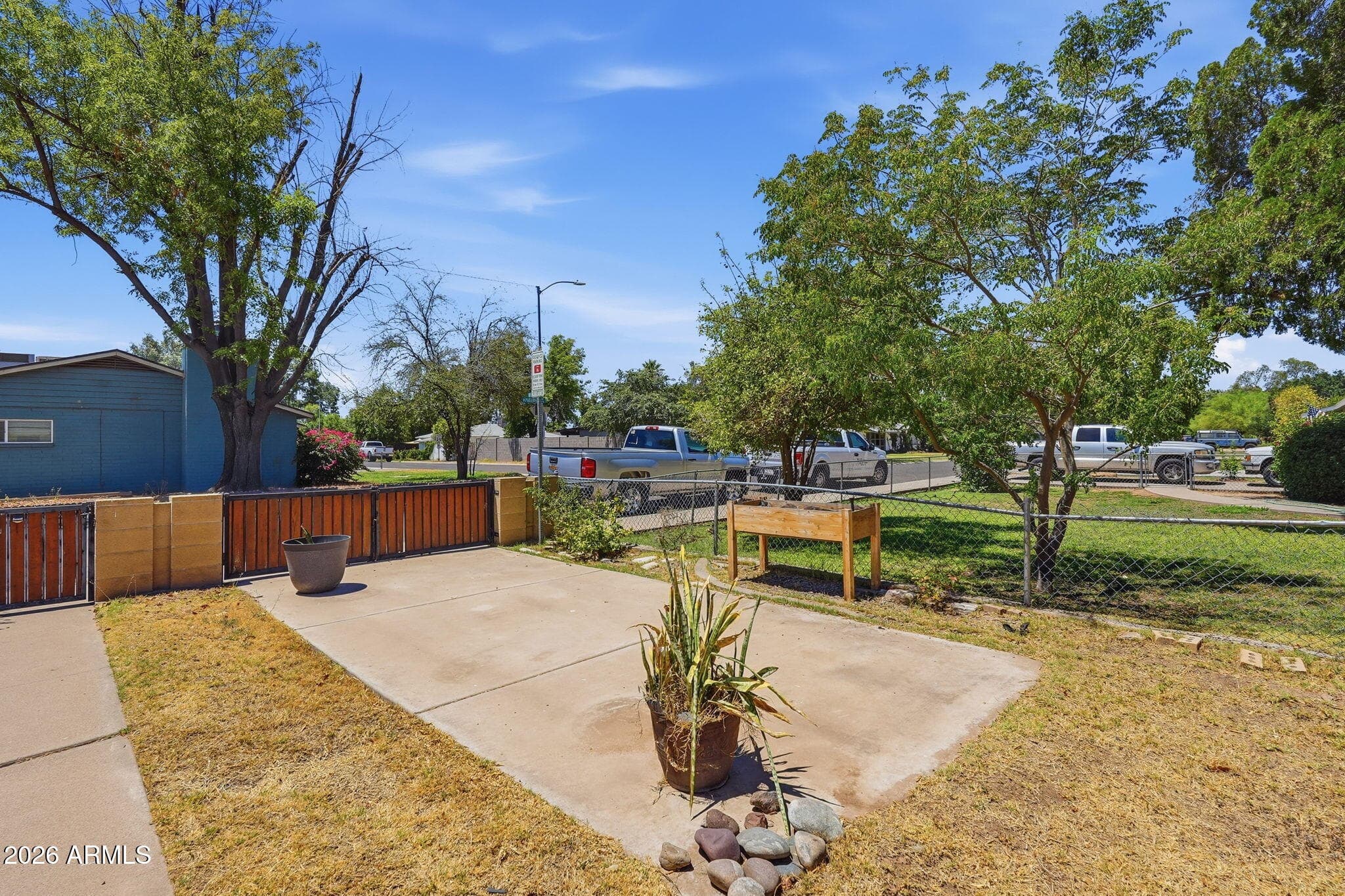 410 W PARKWAY Boulevard, Tempe, AZ 85281 — photo 35 of 46