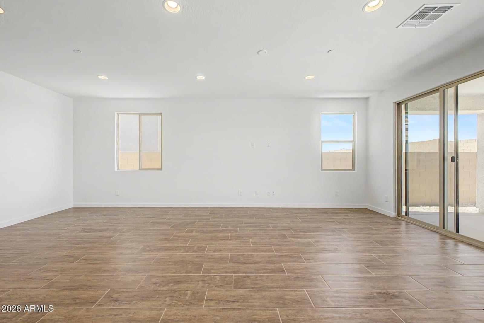 13572 W MAYBERRY Trail, Peoria, AZ 85383 — photo 4 of 39