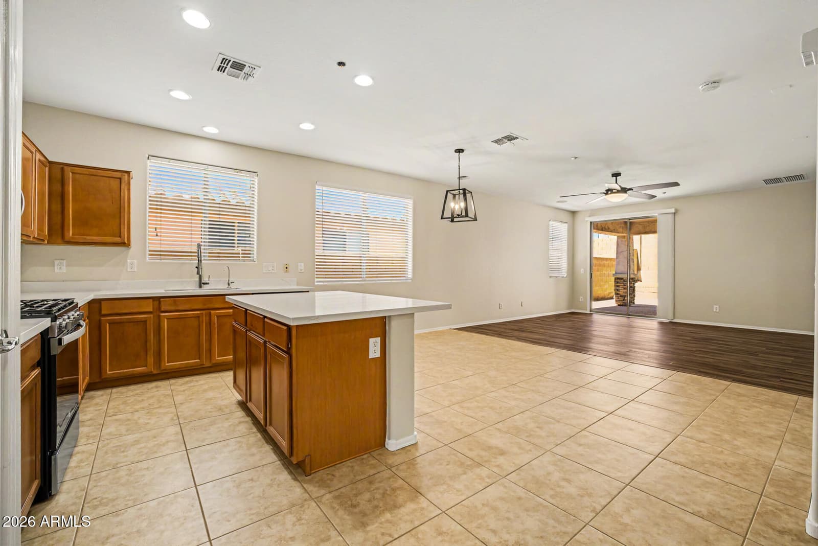 12092 W EAGLE RIDGE Lane, Peoria, AZ 85383 — photo 18 of 96