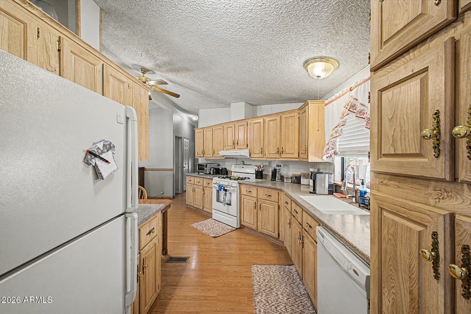 11275 N 99TH Avenue 77, Peoria, AZ 85345 — photo 15 of 33