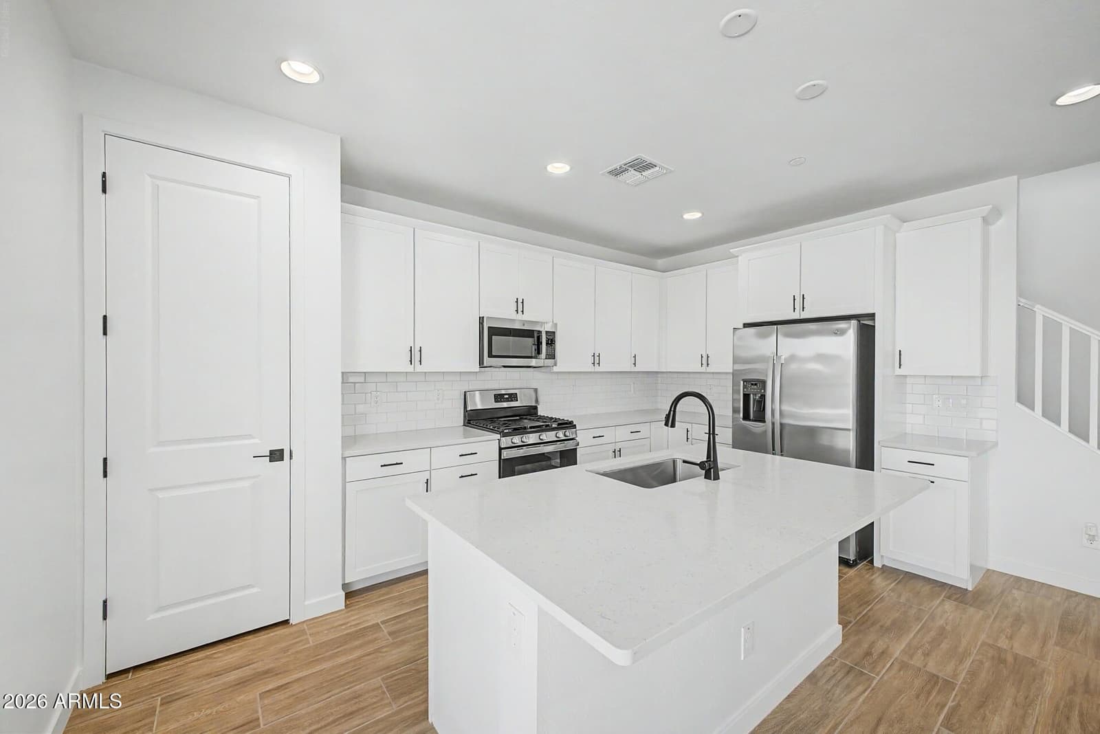 13584 W MAYBERRY Trail, Peoria, AZ 85383 — photo 4 of 39