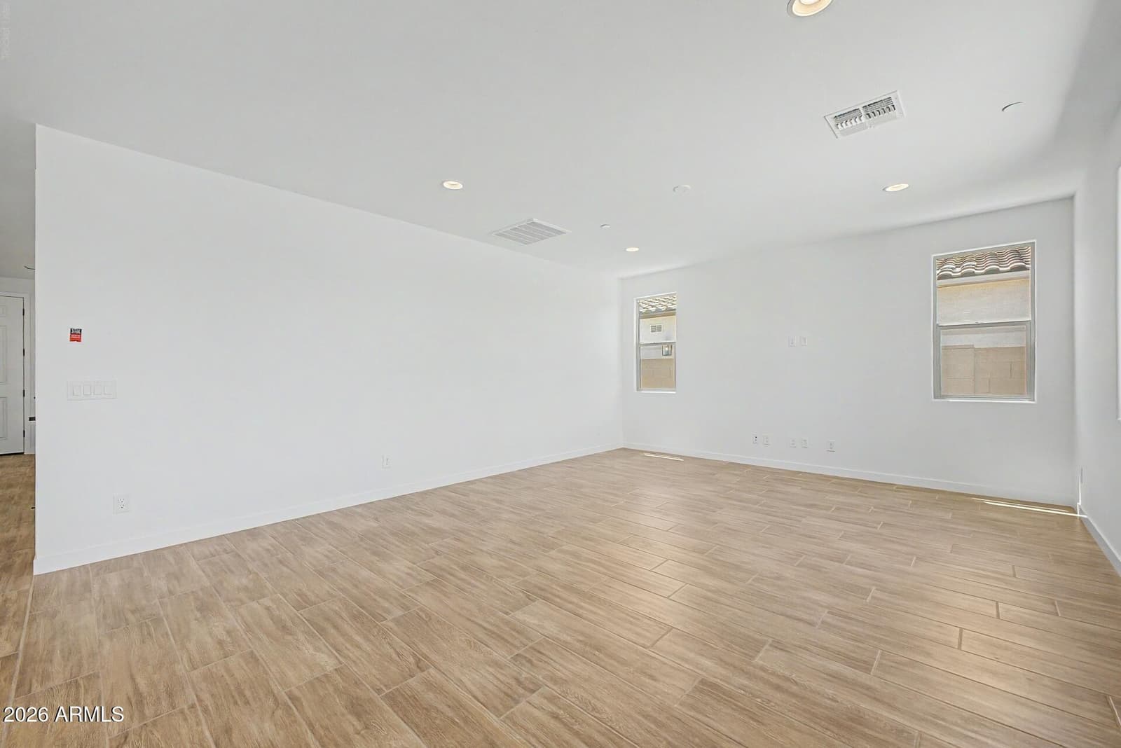 13584 W MAYBERRY Trail, Peoria, AZ 85383 — photo 10 of 39