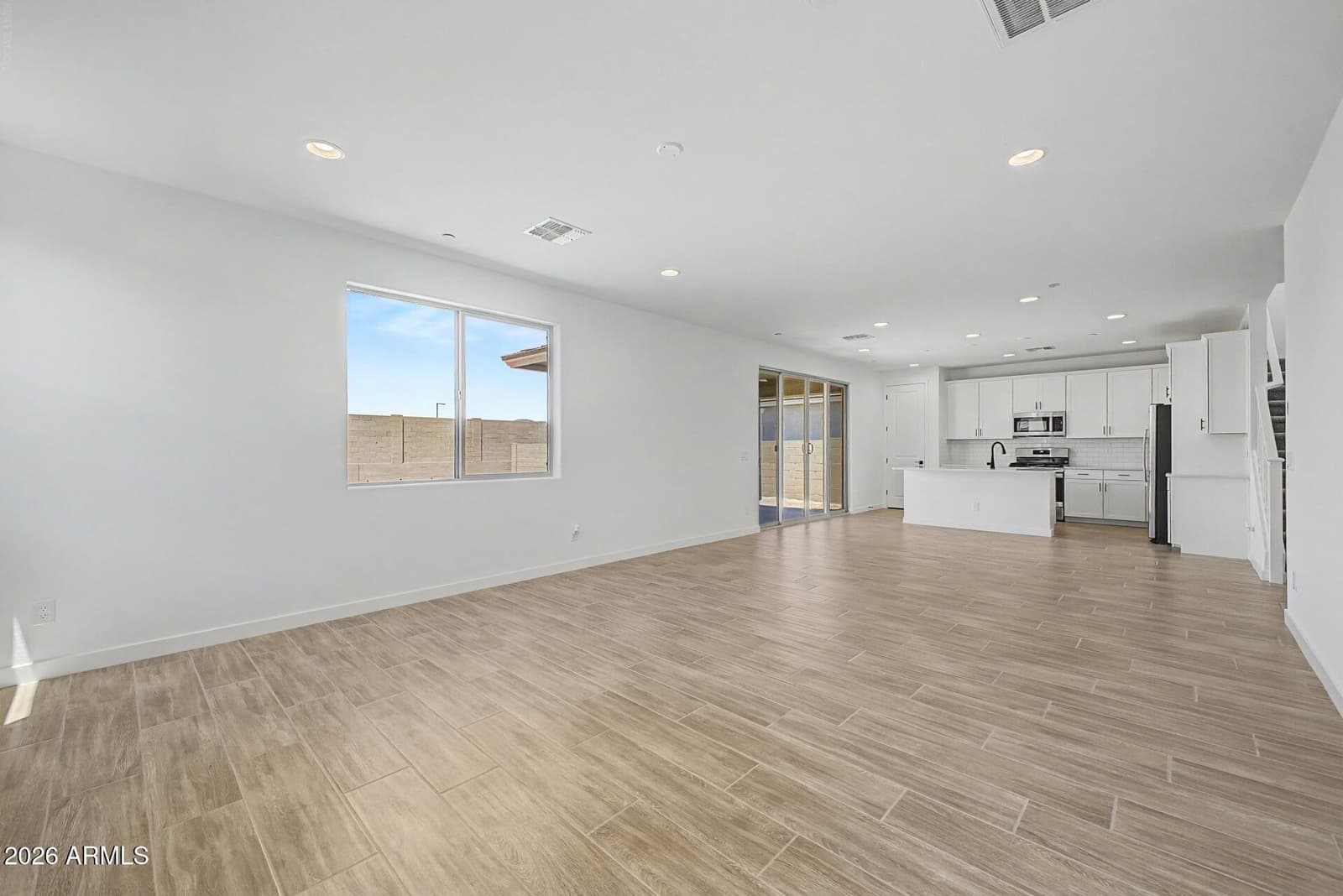 13584 W MAYBERRY Trail, Peoria, AZ 85383 — photo 7 of 39