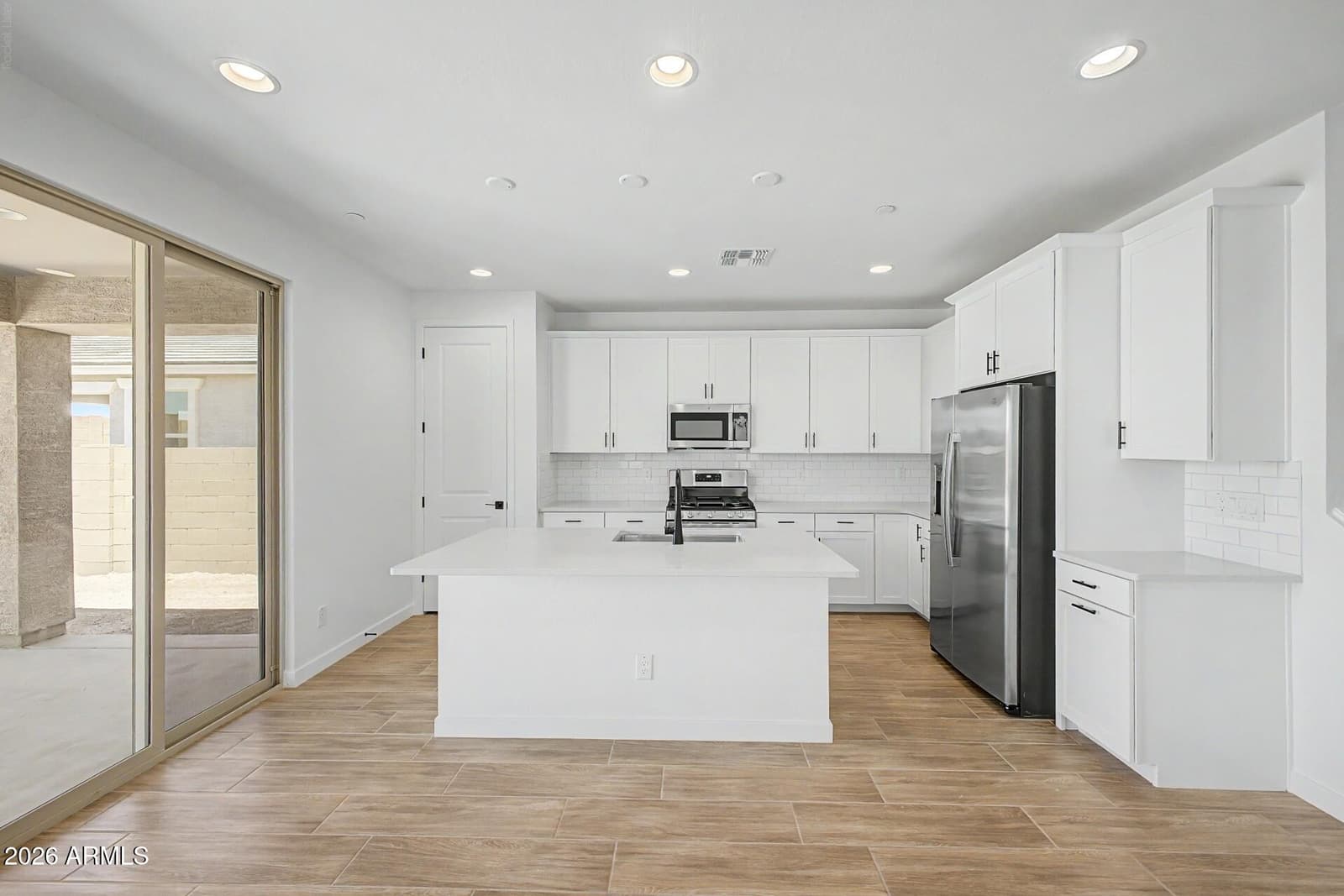 13584 W MAYBERRY Trail, Peoria, AZ 85383 — photo 3 of 39