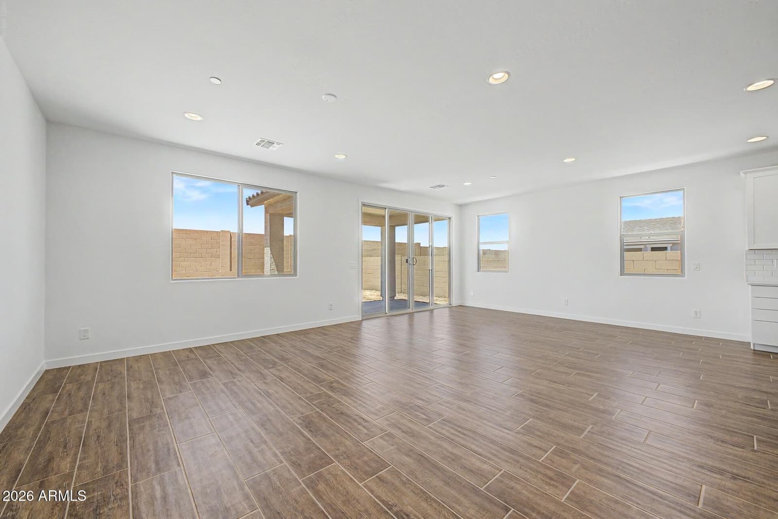 13596 W MAYBERRY Trail, Peoria, AZ 85383 — photo 6 of 33