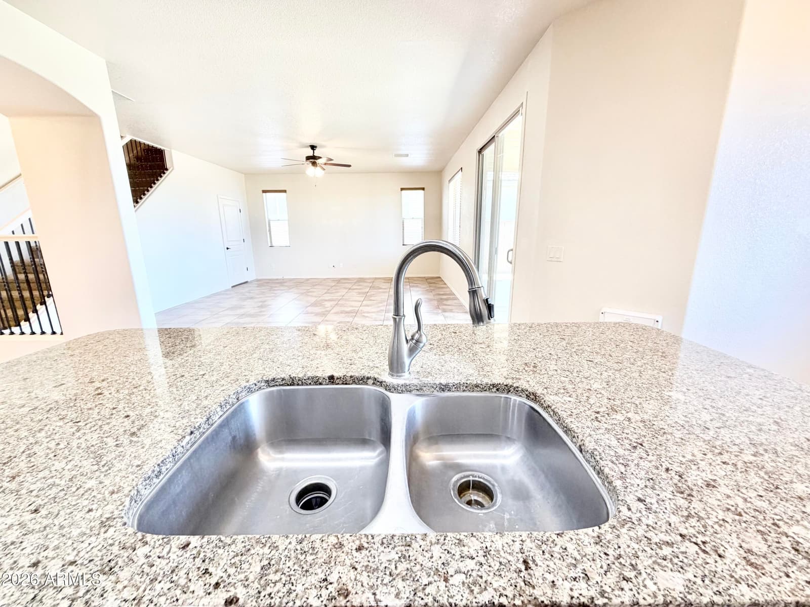 269 BAINBRIDGE Drive, Sierra Vista, AZ 85635 — photo 11 of 45