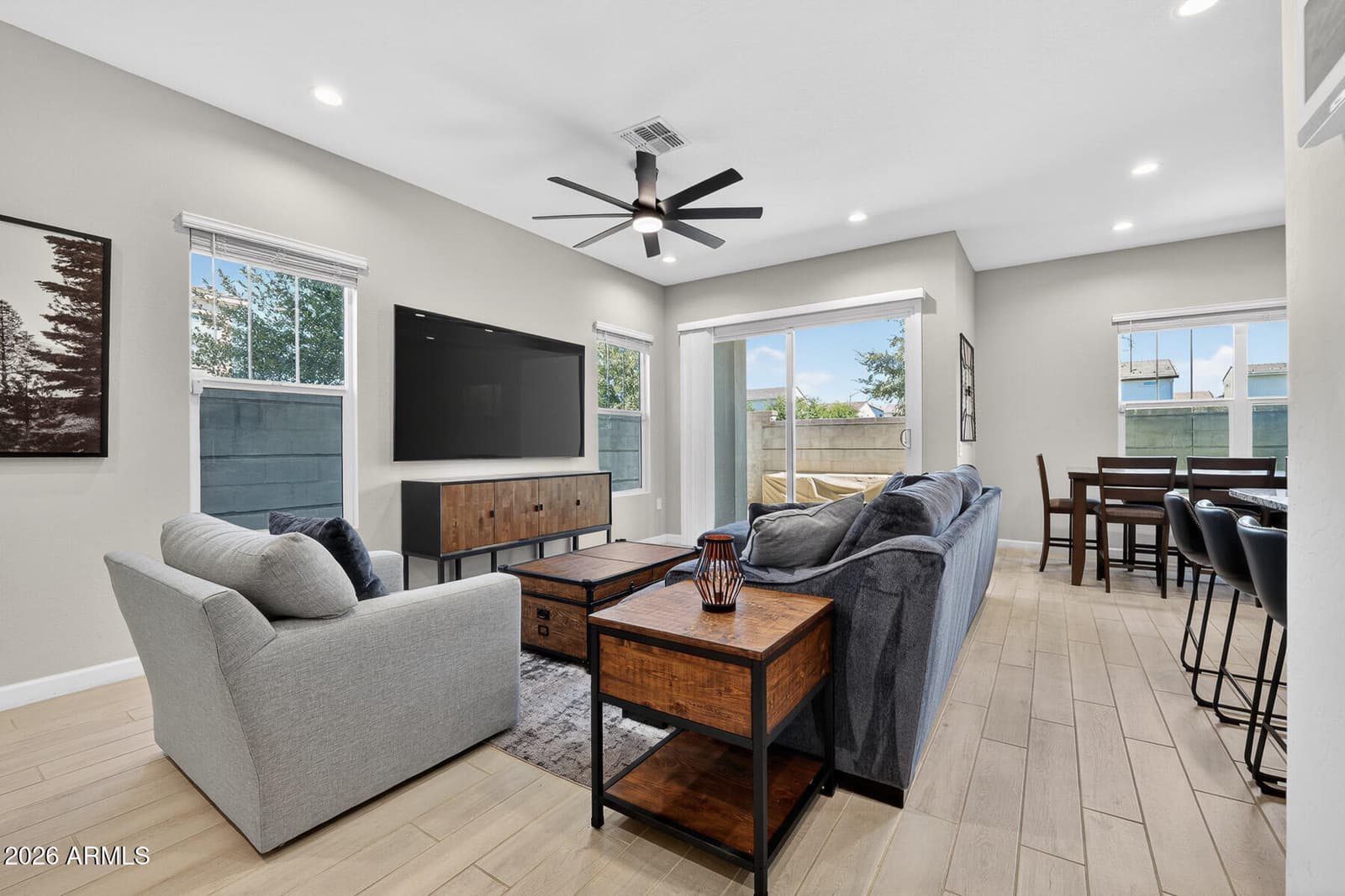4840 E VILLAGE Drive, Scottsdale, AZ 85254 — photo 12 of 50