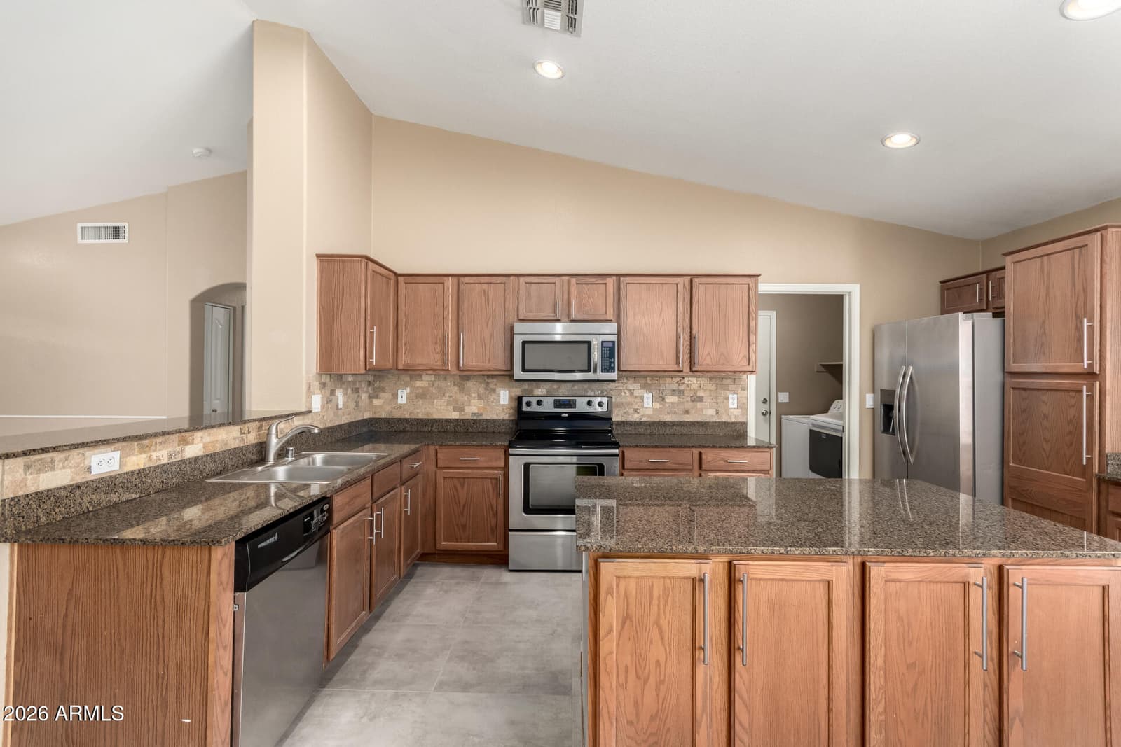 16214 W YOUNG Street, Surprise, AZ 85374 — photo 8 of 38